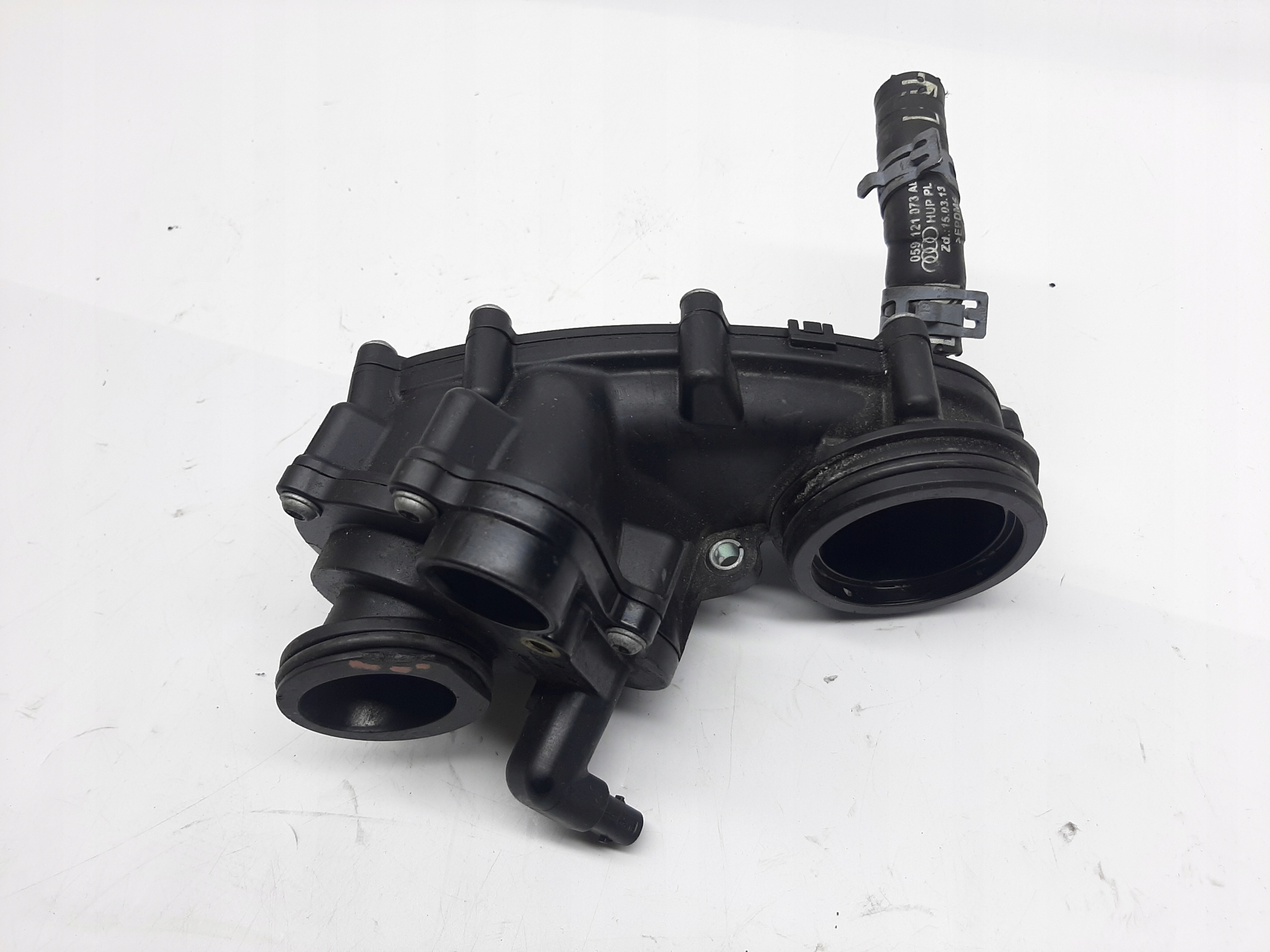 AUDI A6 C7 3.0 TDI 2010- TERMOSTAT OBUDOWA TERMOSTATU 059121111AQ - obrazek 2