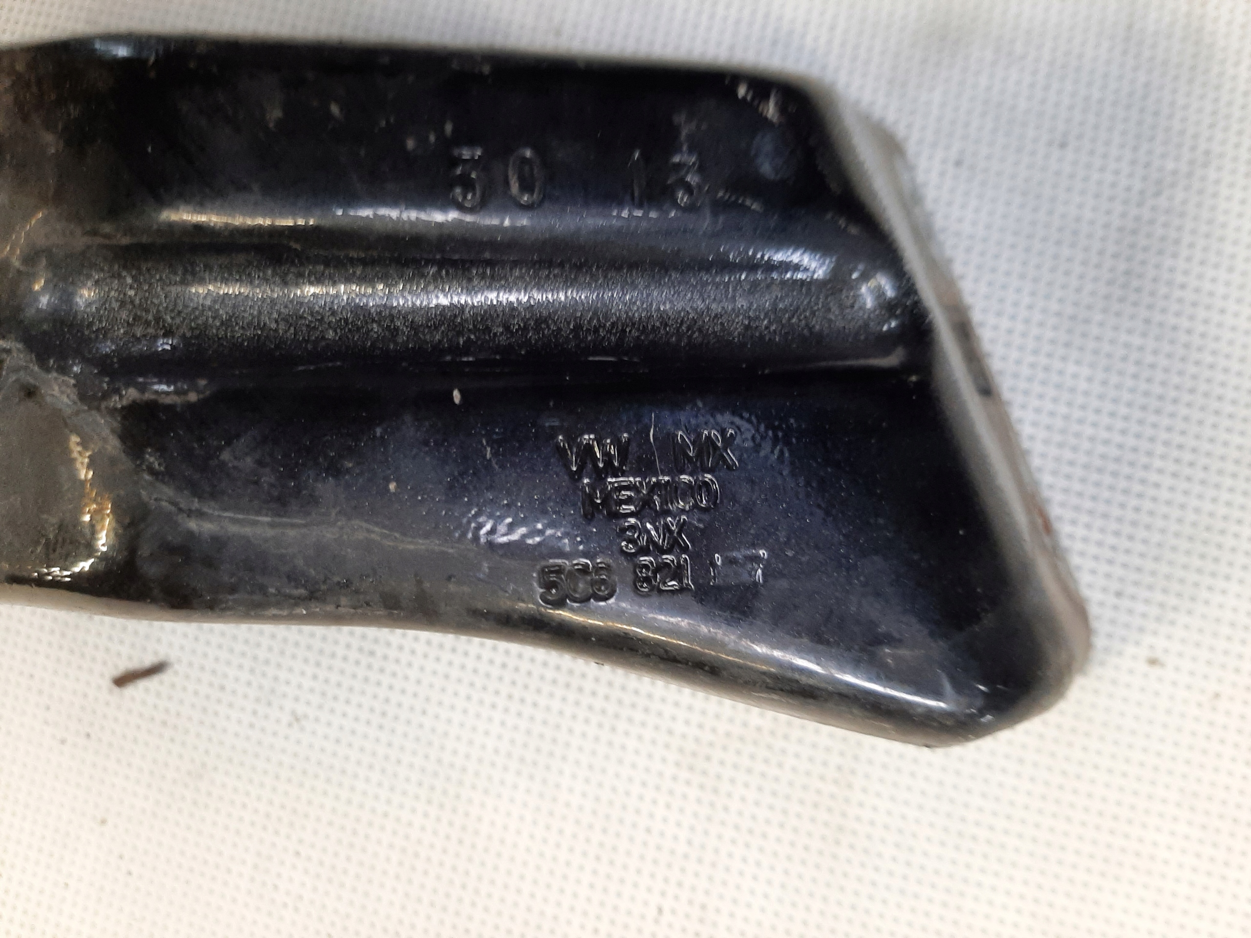 VW JETTA VI WSPORNIK MOCOWANIE BŁOTNIKA LEWY LEWE PRZÓD PRZEDNIE 5C6821137 - obrazek 2