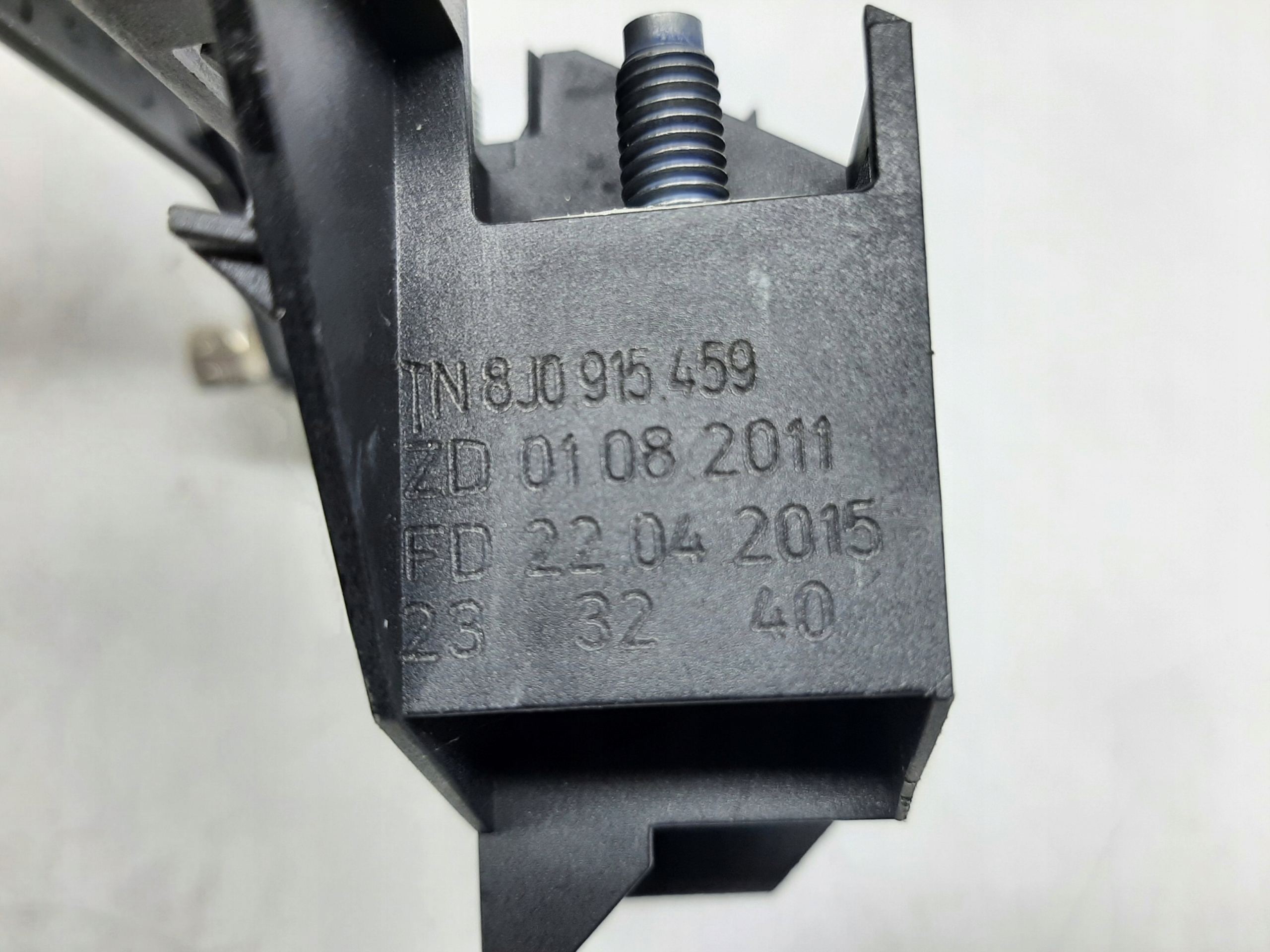 AUDI A6 C7 LIFT 2014- KLEMA PLUSOWA PIROTECHNICZNA 8J0915459 - obrazek 3