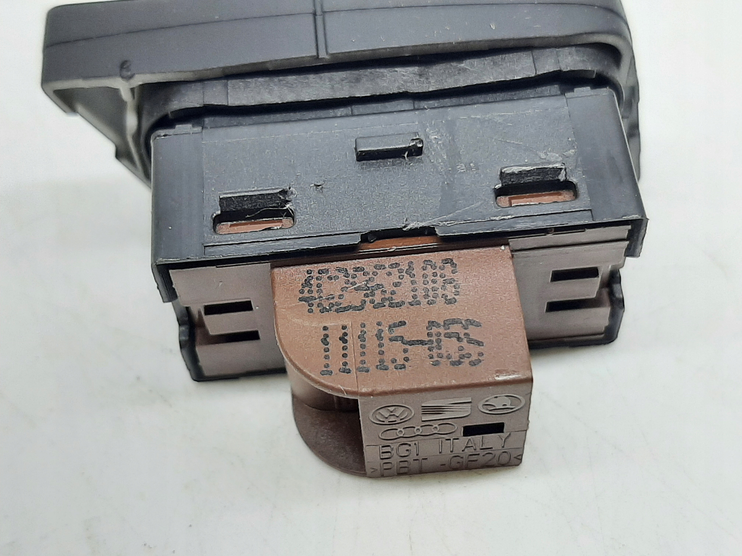 AUDI A6 C7 LIFT 2014- BLOKADA DRZWI ZAMKA CENTRALNEGO PRAWY 4G1962108 - obrazek 3