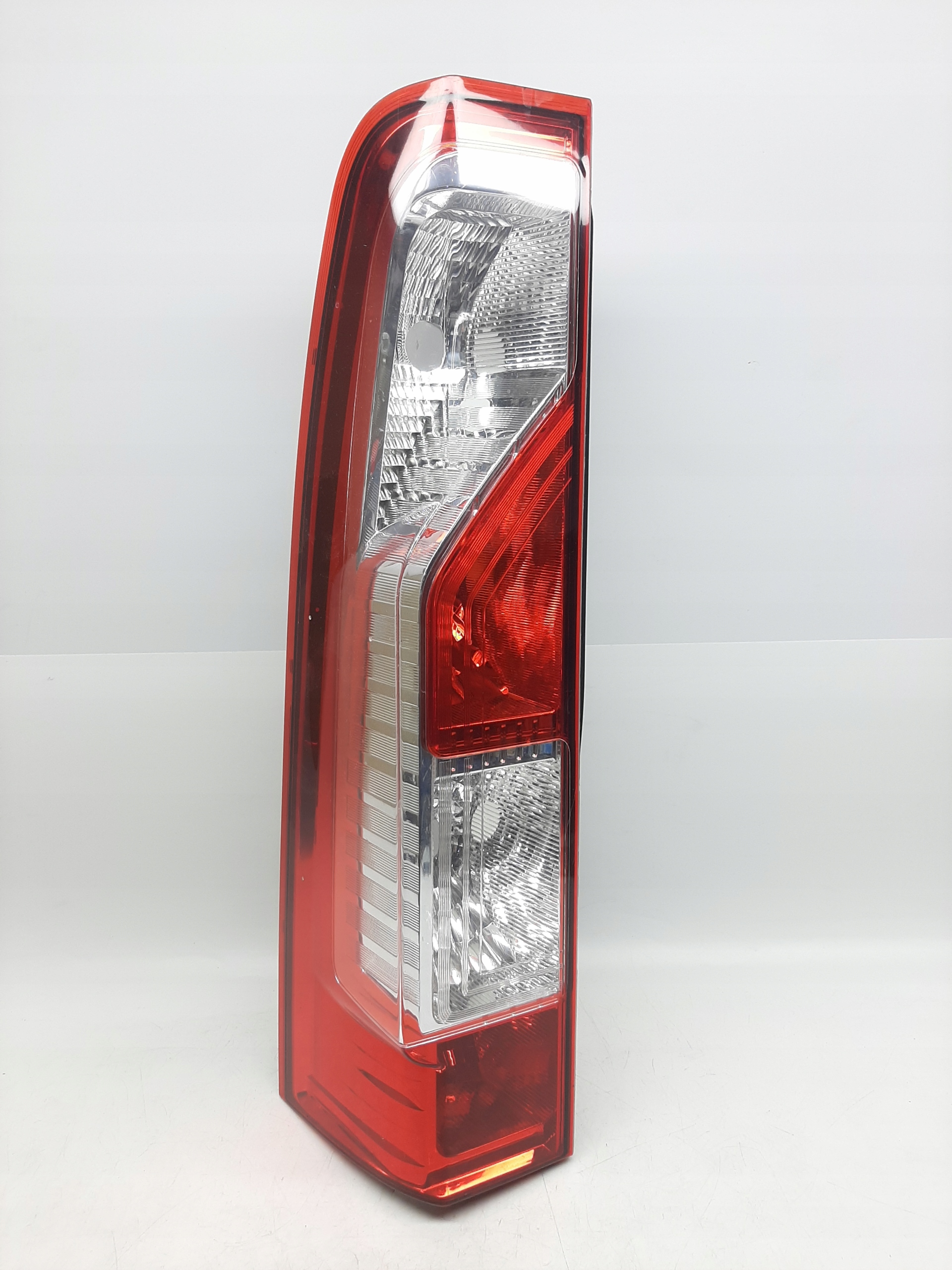 Renault Master 2010-2019 Lampa Tył Lewa HELLA 17110701 - obrazek 3