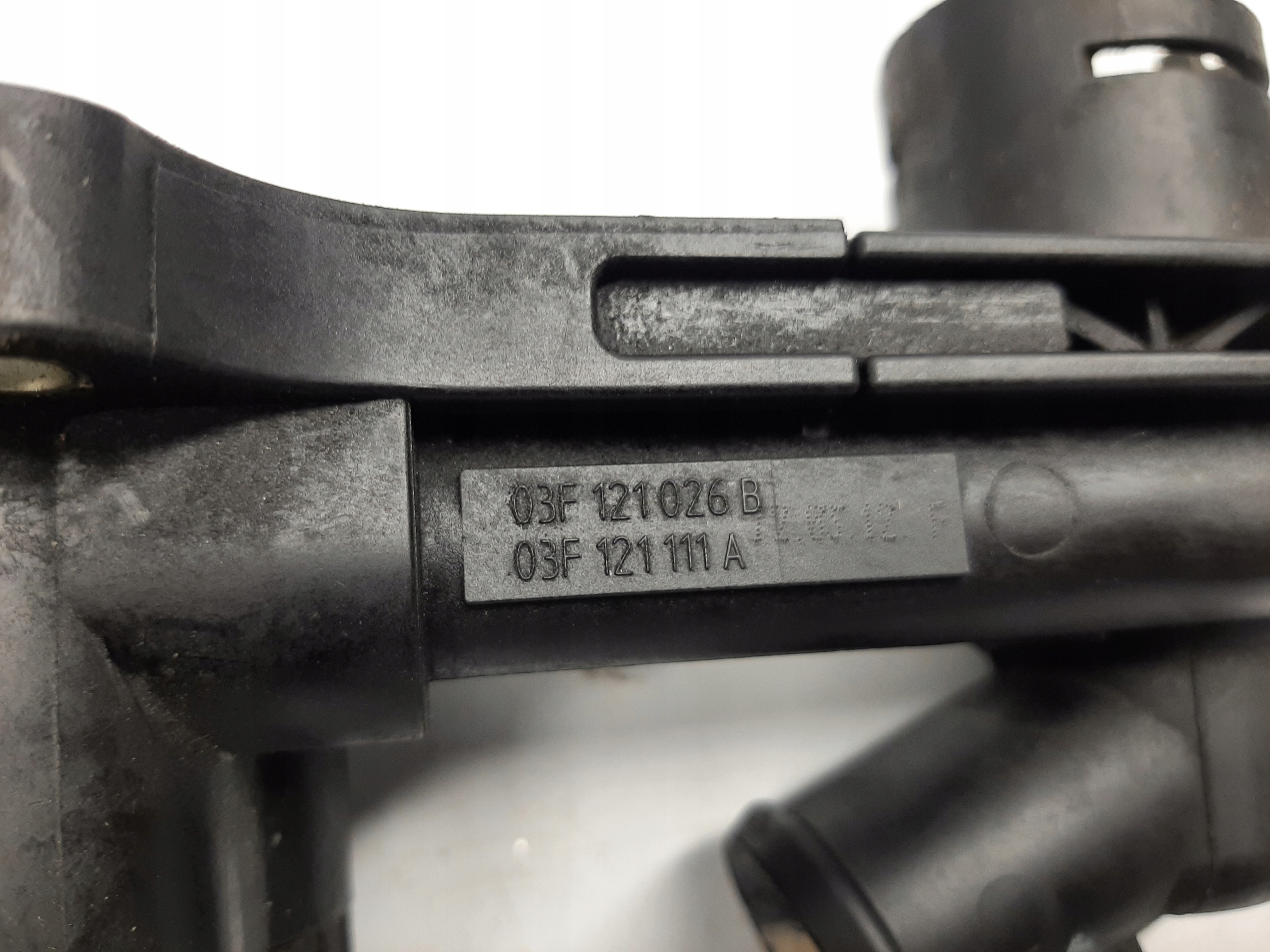 AUDI VW SEAT SKODA 1.2 TFSI TSI OBUDOWA TERMOSTATU TERMOSTAT 03F121026B - obrazek 2