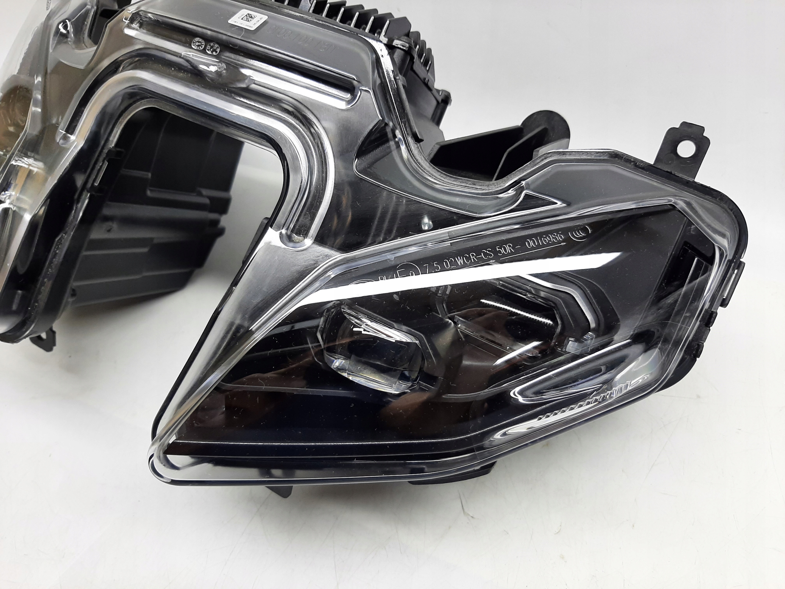 BMW F900R 2019- LAMPA PRZEDNIA REFLEKTOR LED 1181.101.0000 - obrazek 4
