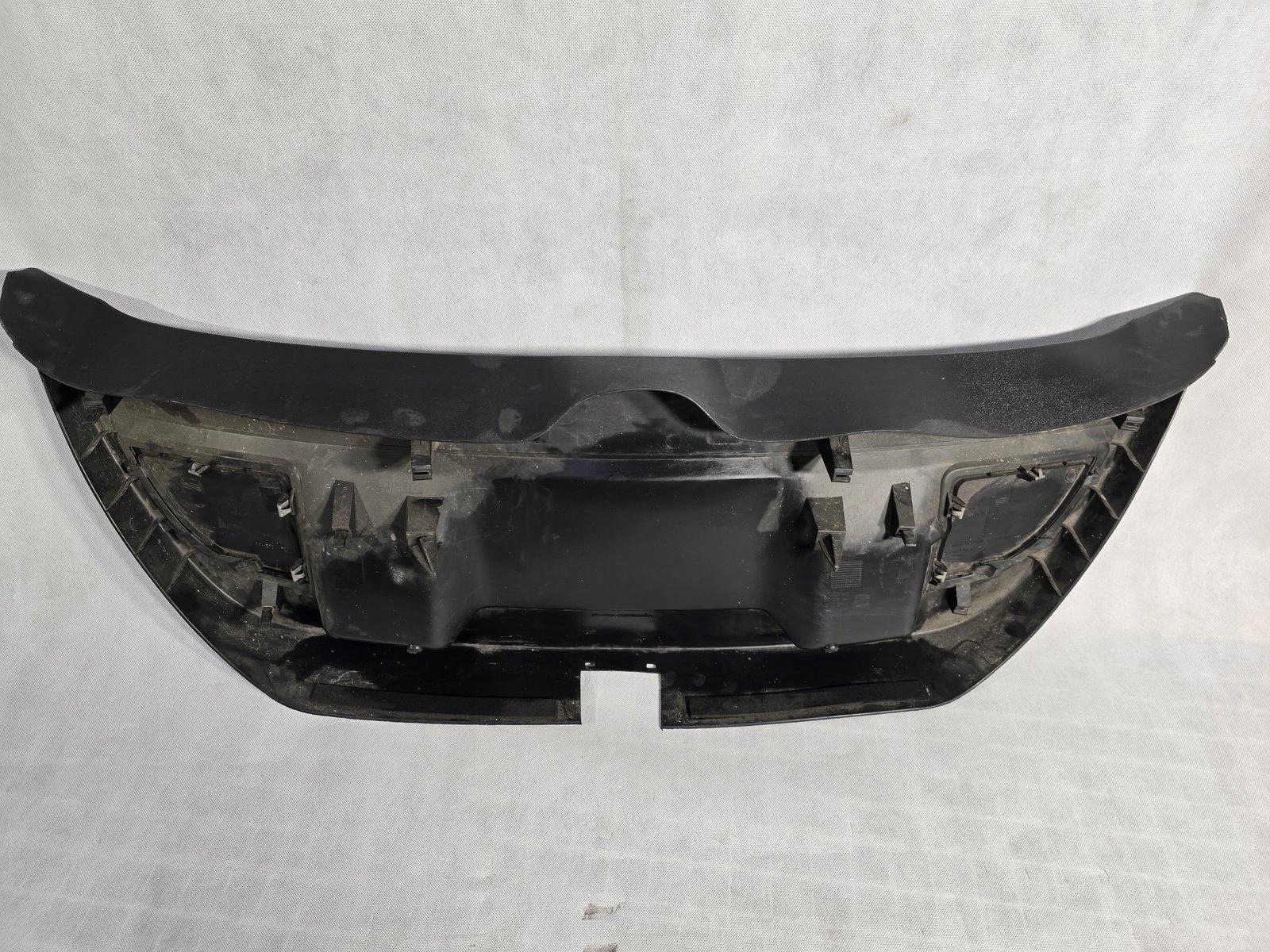 SEAT LEON II OSŁONA TAPICERKA KLAPY BAGAŻNIKA 1P0867606 - obrazek 4
