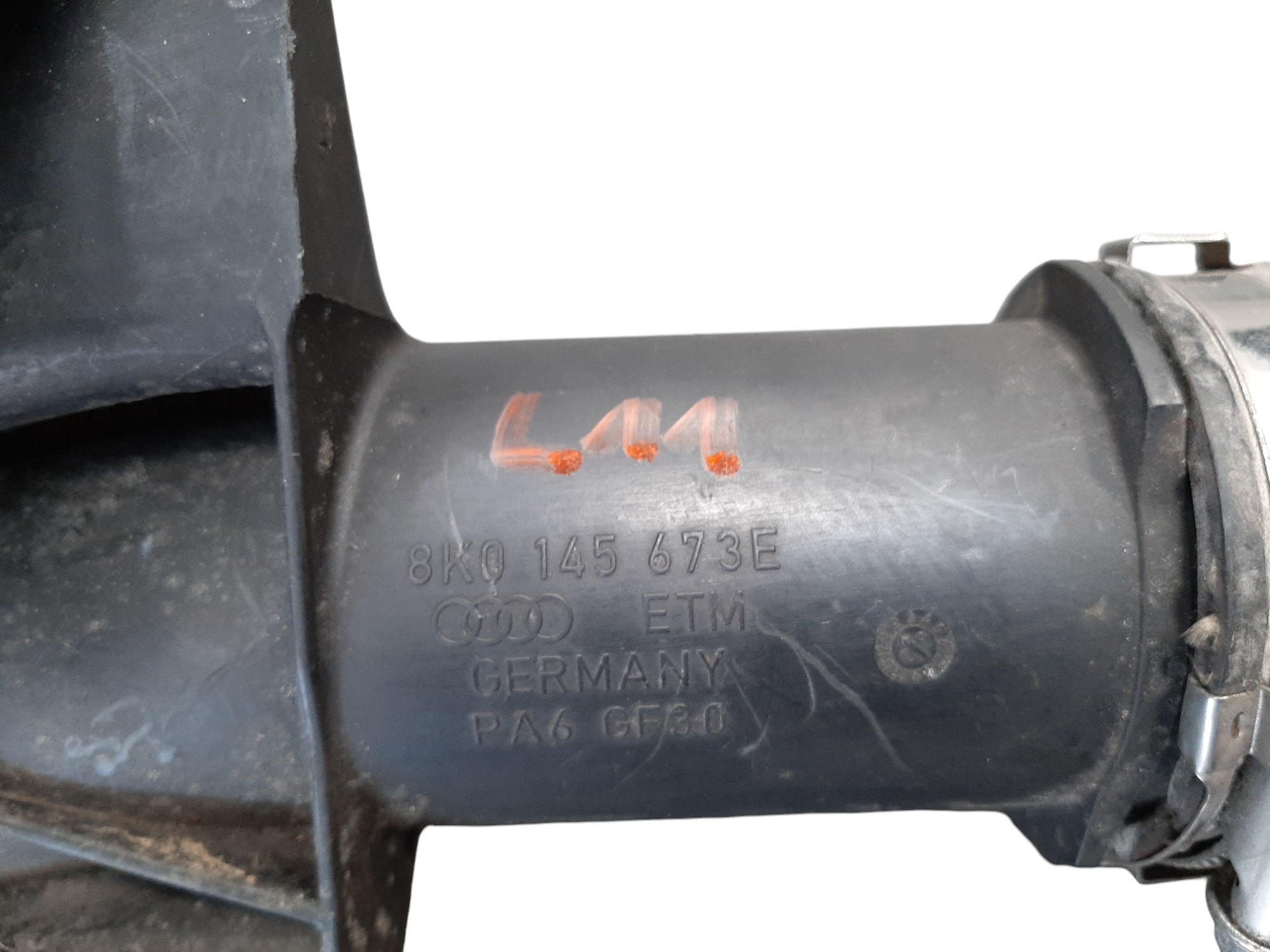 Audi A4 A5 Rura przewód intercolera Turbo 8K0145673E - obrazek 2