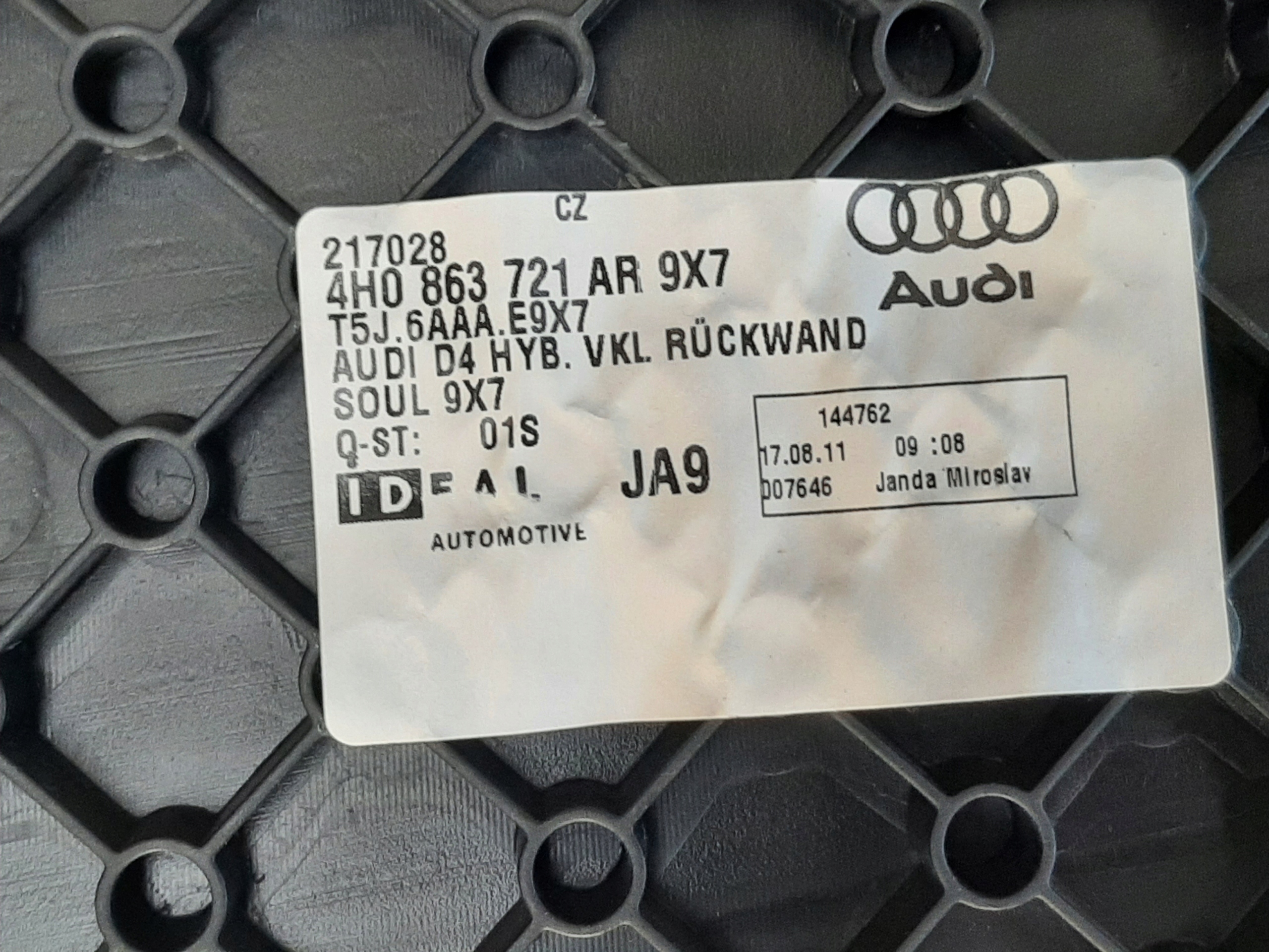 AUDI A8L D4 LIFT 2013- TAPICERKA PÓŁKA BAGAŻNIKA 4H0863721AR - obrazek 3