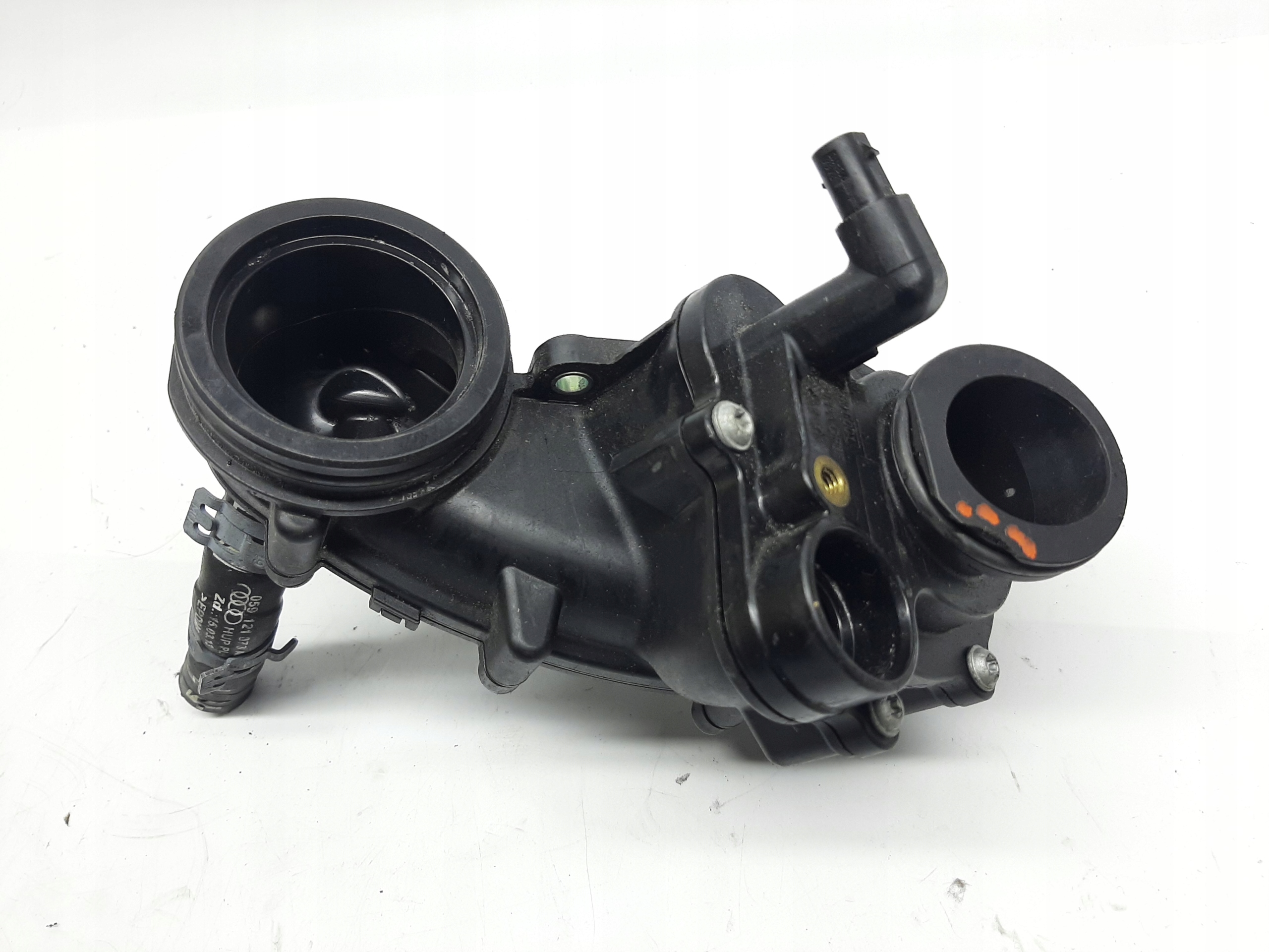 AUDI A6 C7 3.0 TDI 2010- TERMOSTAT OBUDOWA TERMOSTATU 059121111AQ - obrazek 3