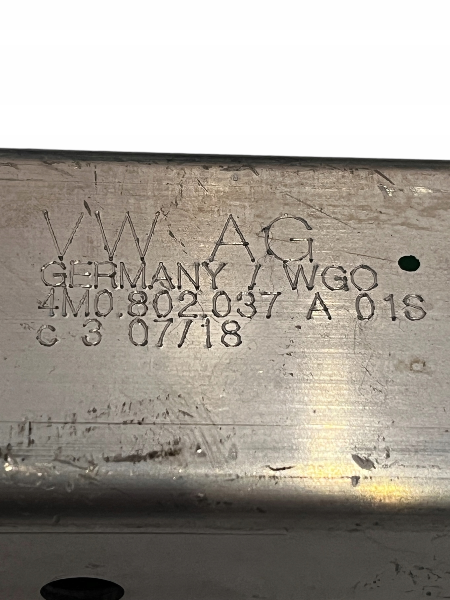 AUDI Q7 SQ7 PODŁUŻNICA LEWY DÓŁ 4M0802037B 4M0802037A - obrazek 3