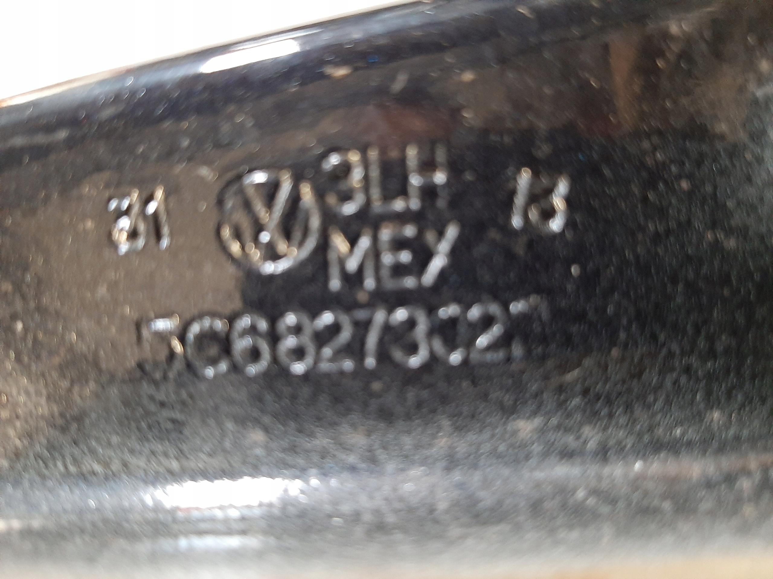 VW JETTA VI ZAWIAS KLAPY BAGAŻNIKA 5C6827302 - obrazek 2