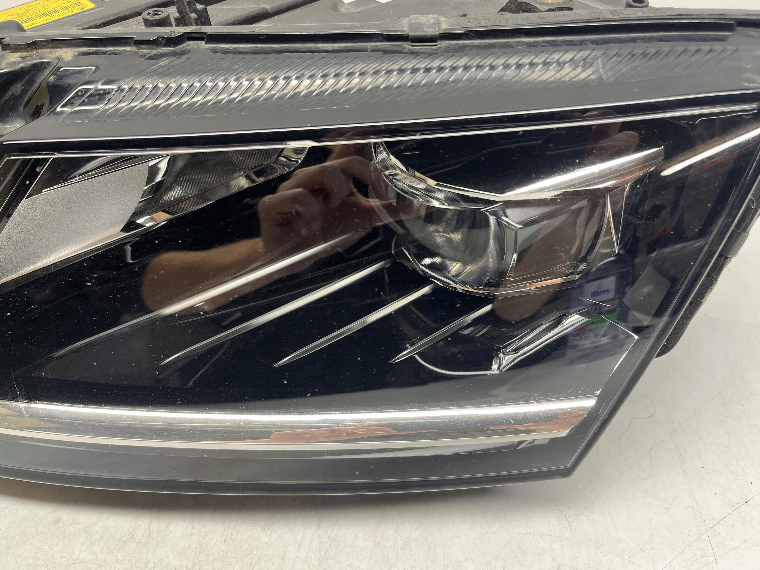 SKODA Octavia Reflektor Lampa Przód LEWY LED 5E1941015D - obrazek 5