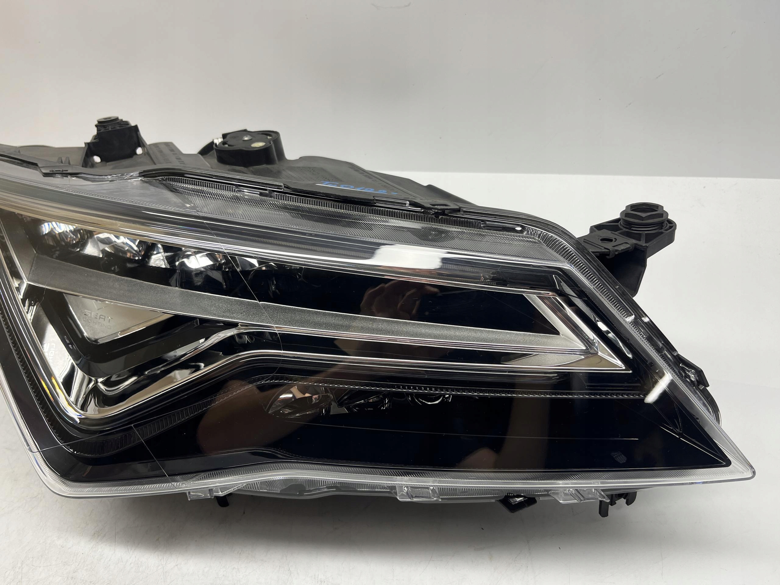 SEAT ATECA REFLEKOTR PRZÓD PRZEDNI PRAWY LED 576941008D - obrazek 4