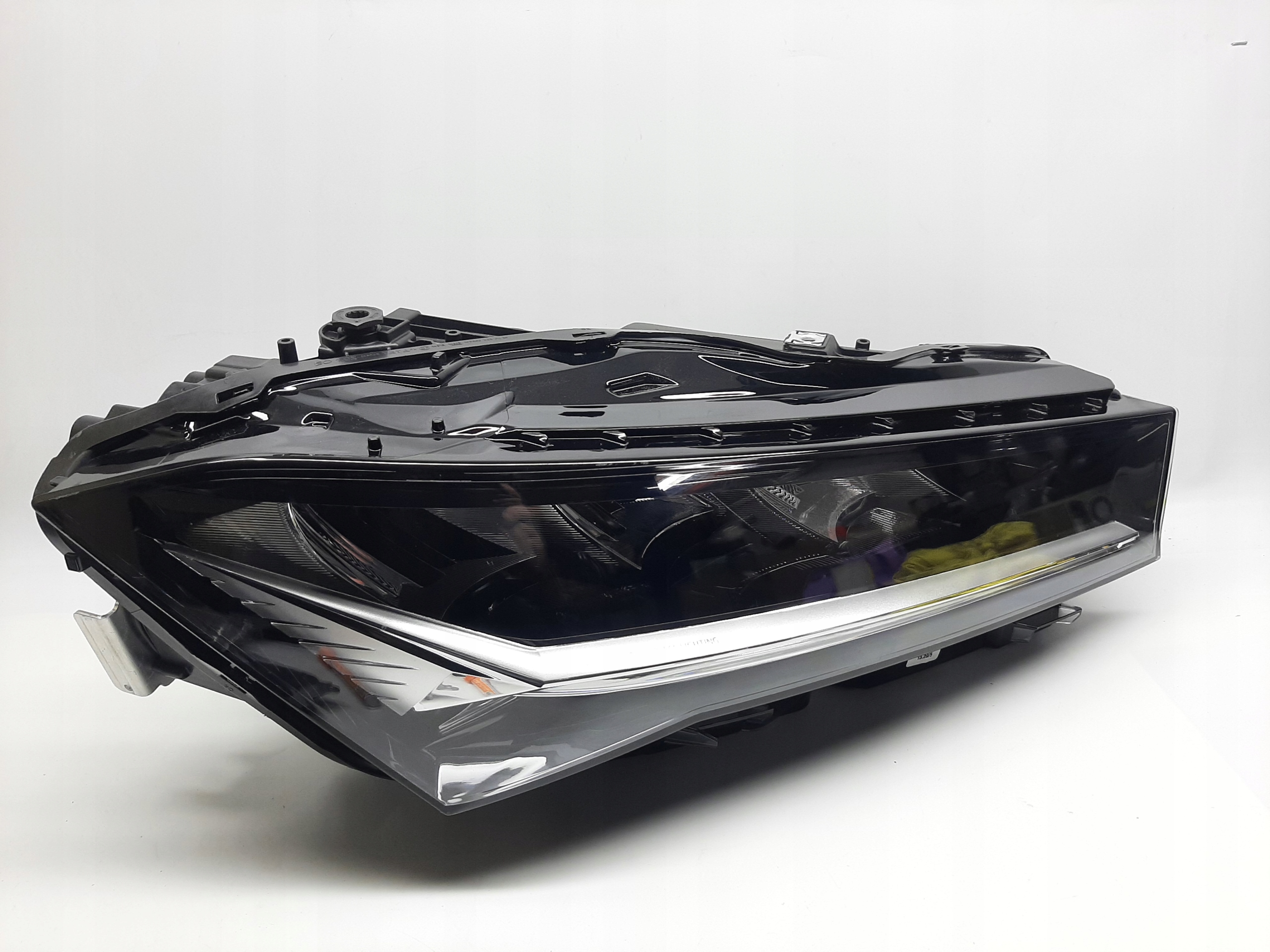 Skoda SuperB 4 2024-> Reflektor Prawy Lampa Prawa LED High Valeo 3P1941016 - obrazek 3