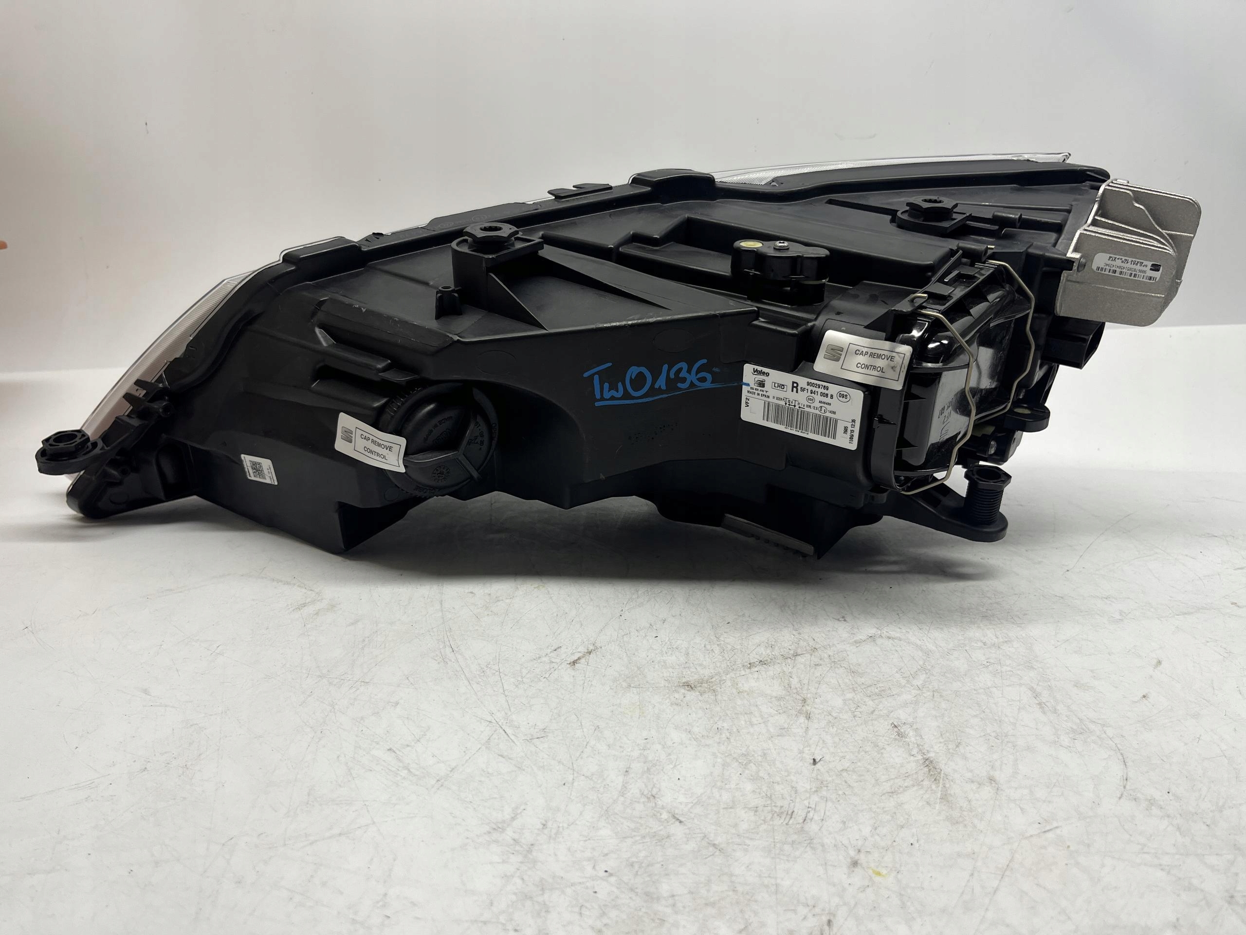 SEAT LEON REFLEKTOR LAMPA PRAWA LED 5F1941008B - obrazek 7