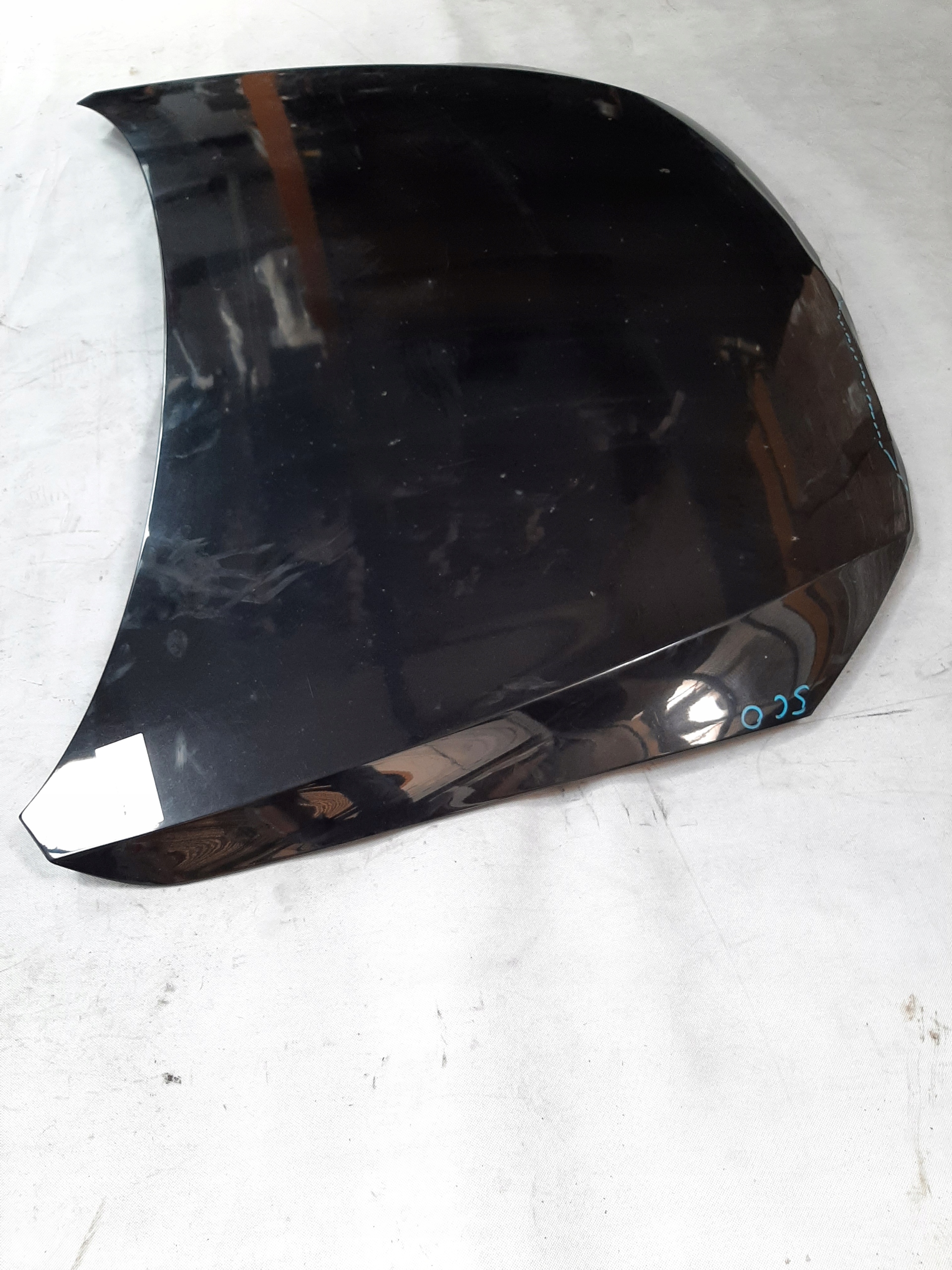 VW JETTA VI MASKA POKRYWA KLAPA SILNIKA C9X CZARNA - obrazek 3