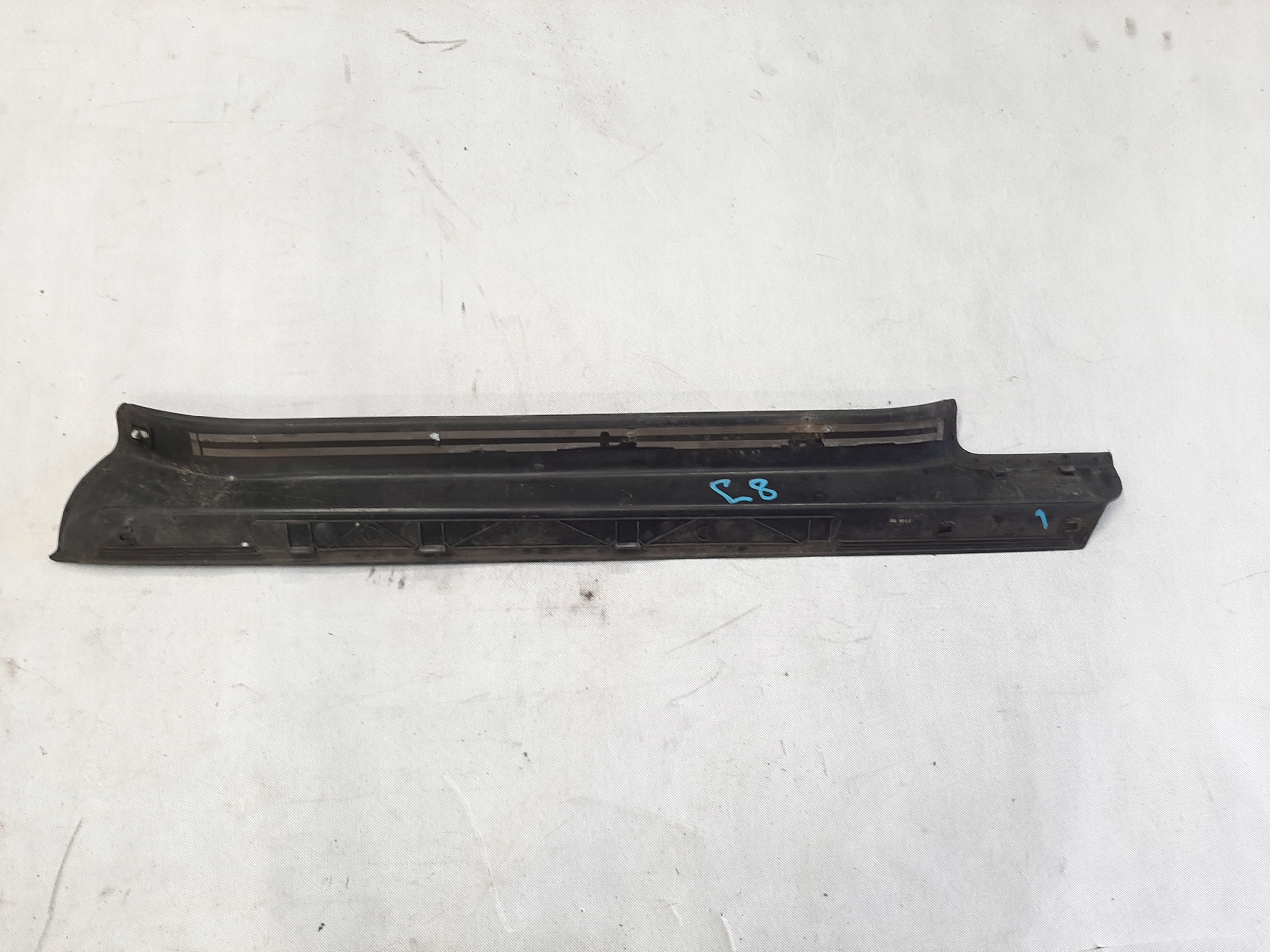 AUDI TT 8J 06-10 LISTWA PROGOWA LEWA 8J0853491E - obrazek 2