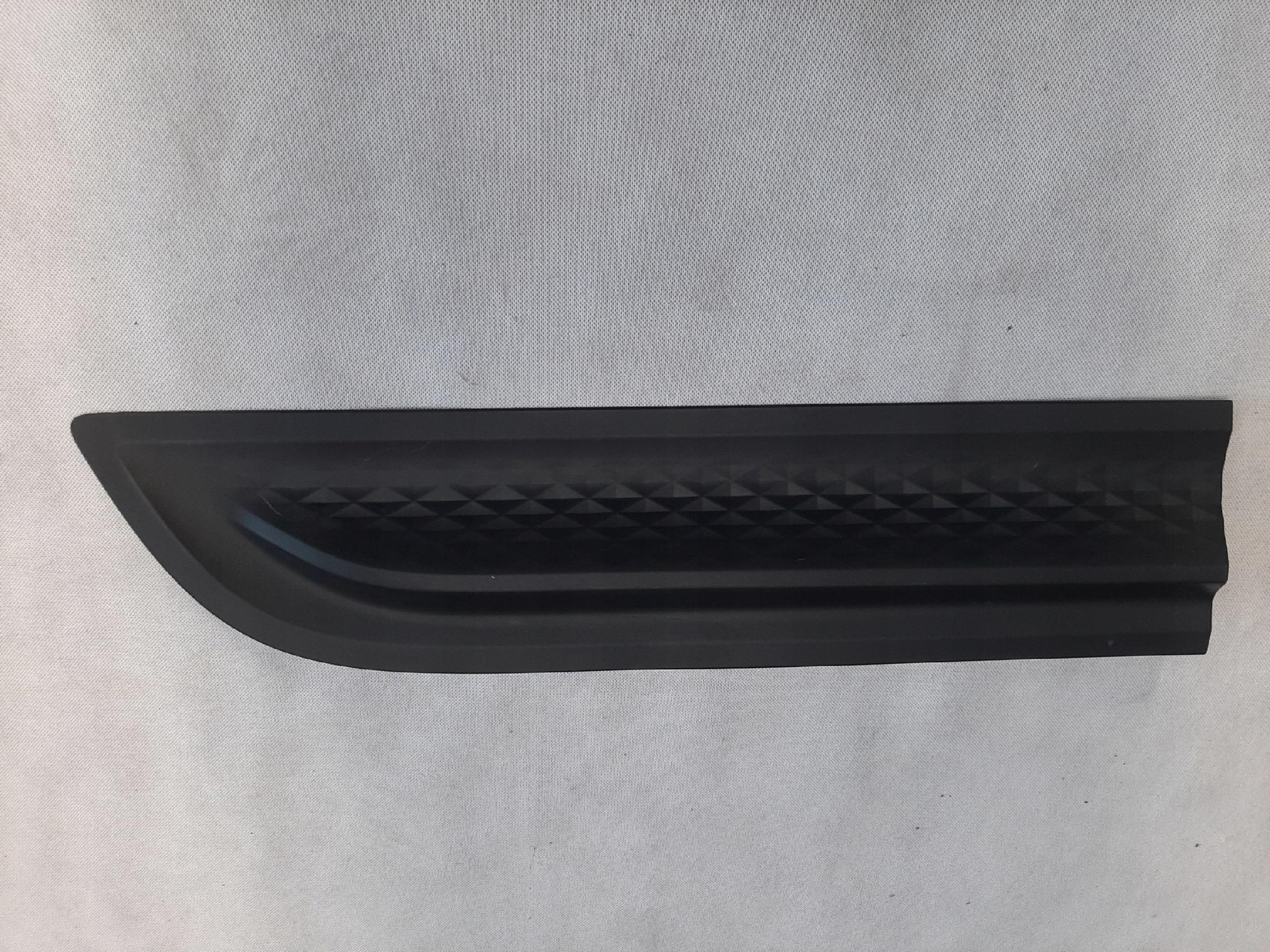 PORSCHE MACAN GTS LIFT 2021- LISTWA DRZWI PRAWY TYŁ 95B839890.1R
