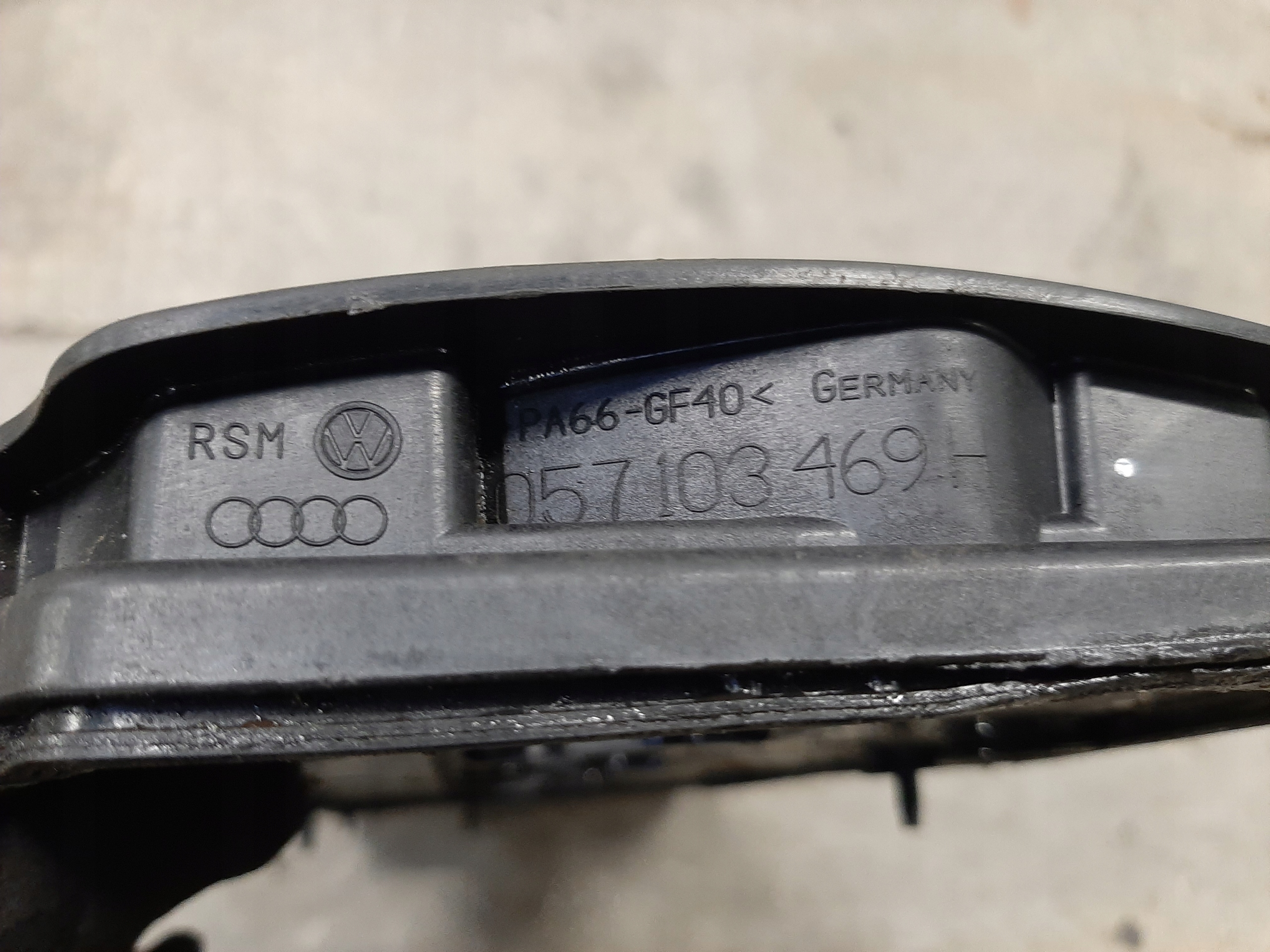 AUDI A8 D3 A6 C6 3.0TDI OSŁONA POKRYWA ZAWORÓW 057103469H ASB - obrazek 3