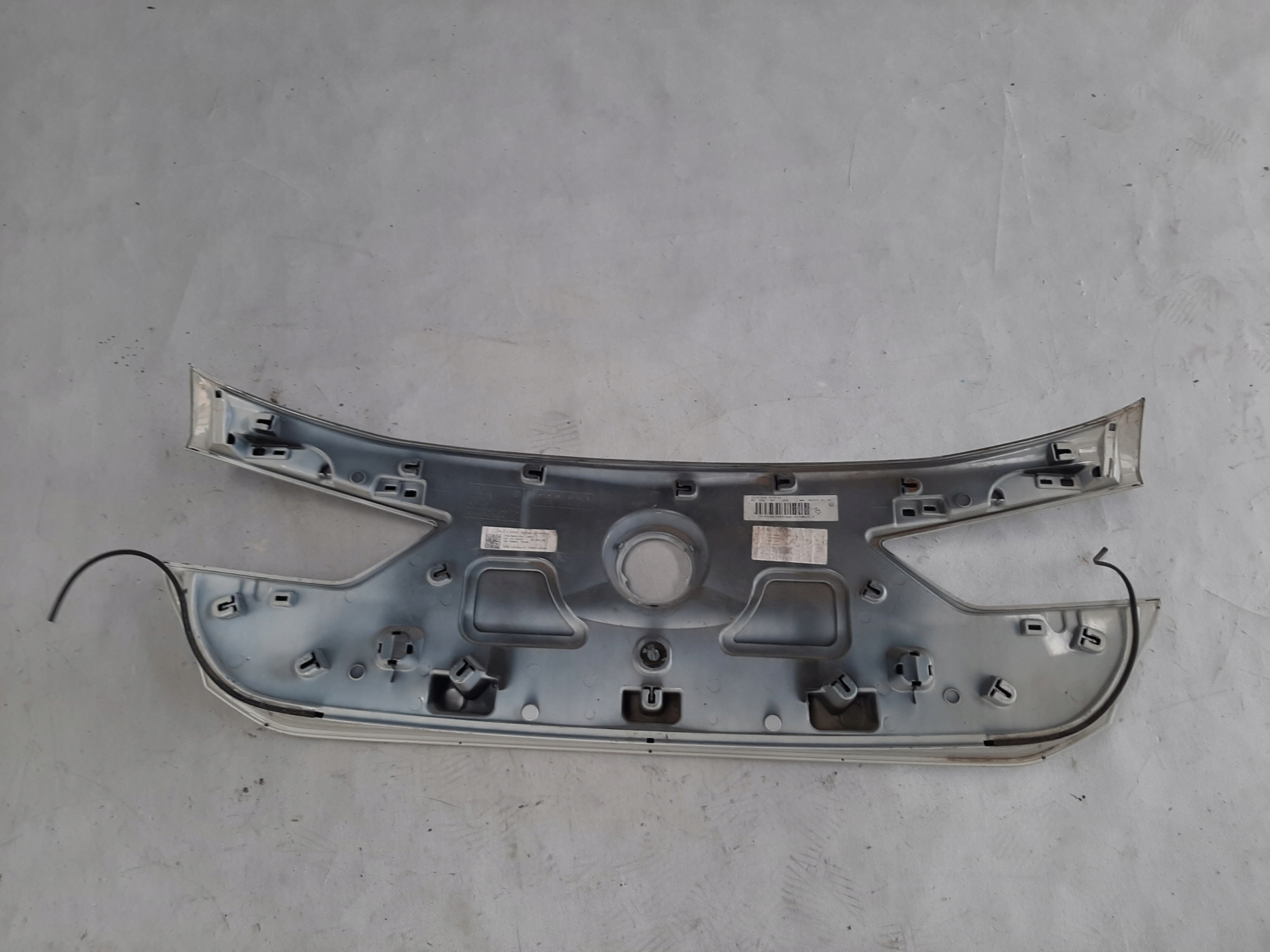 BMW X2 F39 BLENDA KLAPY TYLNEJ BAGAŻNIKA 7428466 - obrazek 3