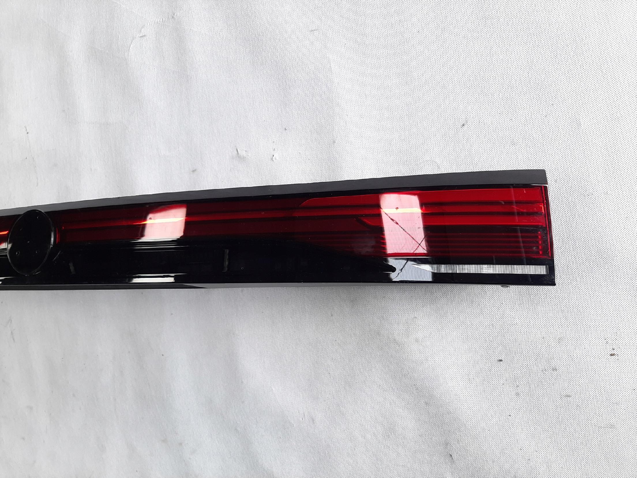 VW PASSAT B9 VARIANT KOMBI 2023- LAMPA TYLNA CENTRALNA 3J0945093 - obrazek 3
