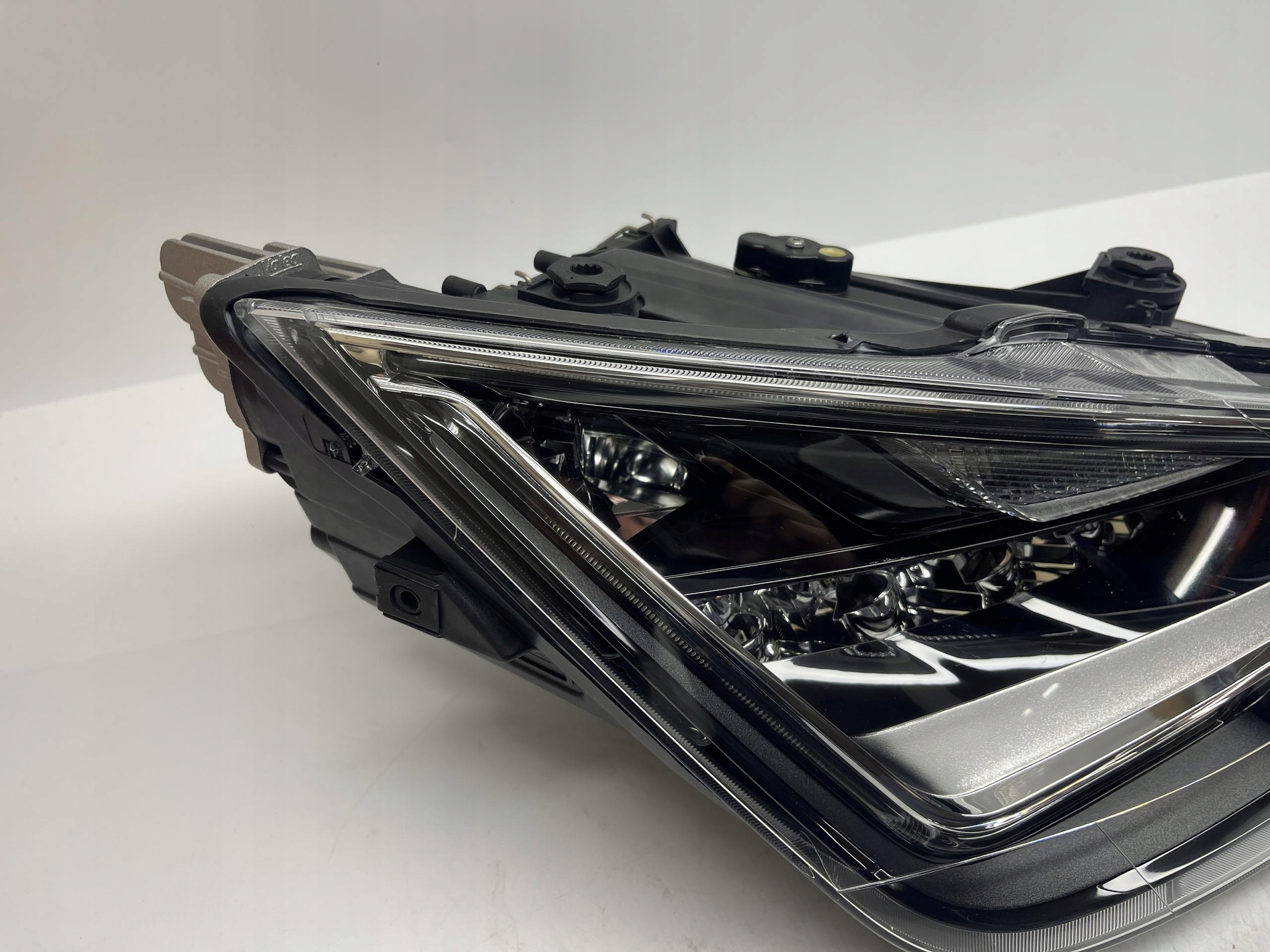 SEAT LEON REFLEKTOR LAMPA PRAWA LED 5F1941008B - obrazek 5