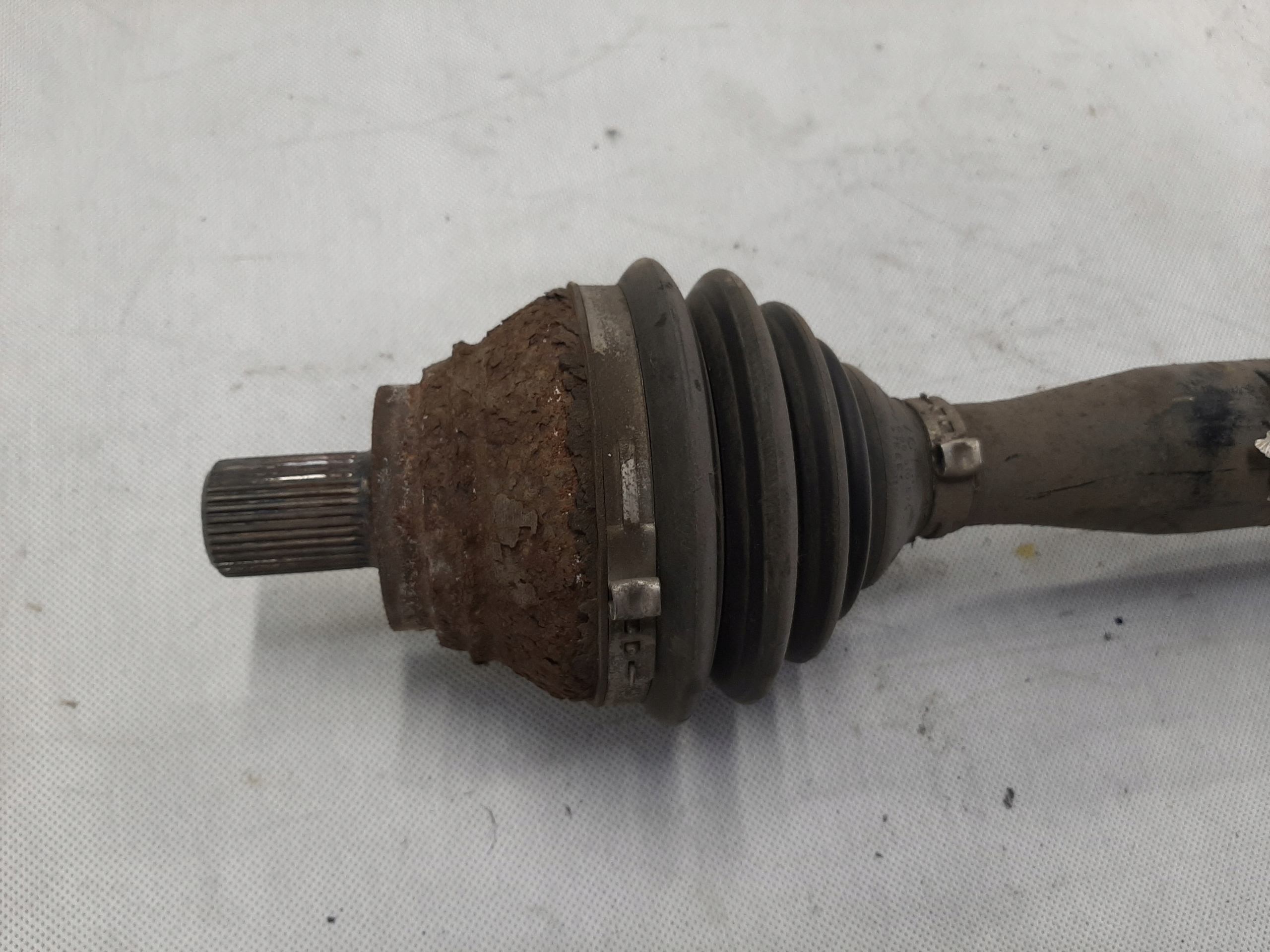 AUDI TT 8J 06-10 PÓŁOŚ PRAWY PRZÓD 8J0407272T - obrazek 3