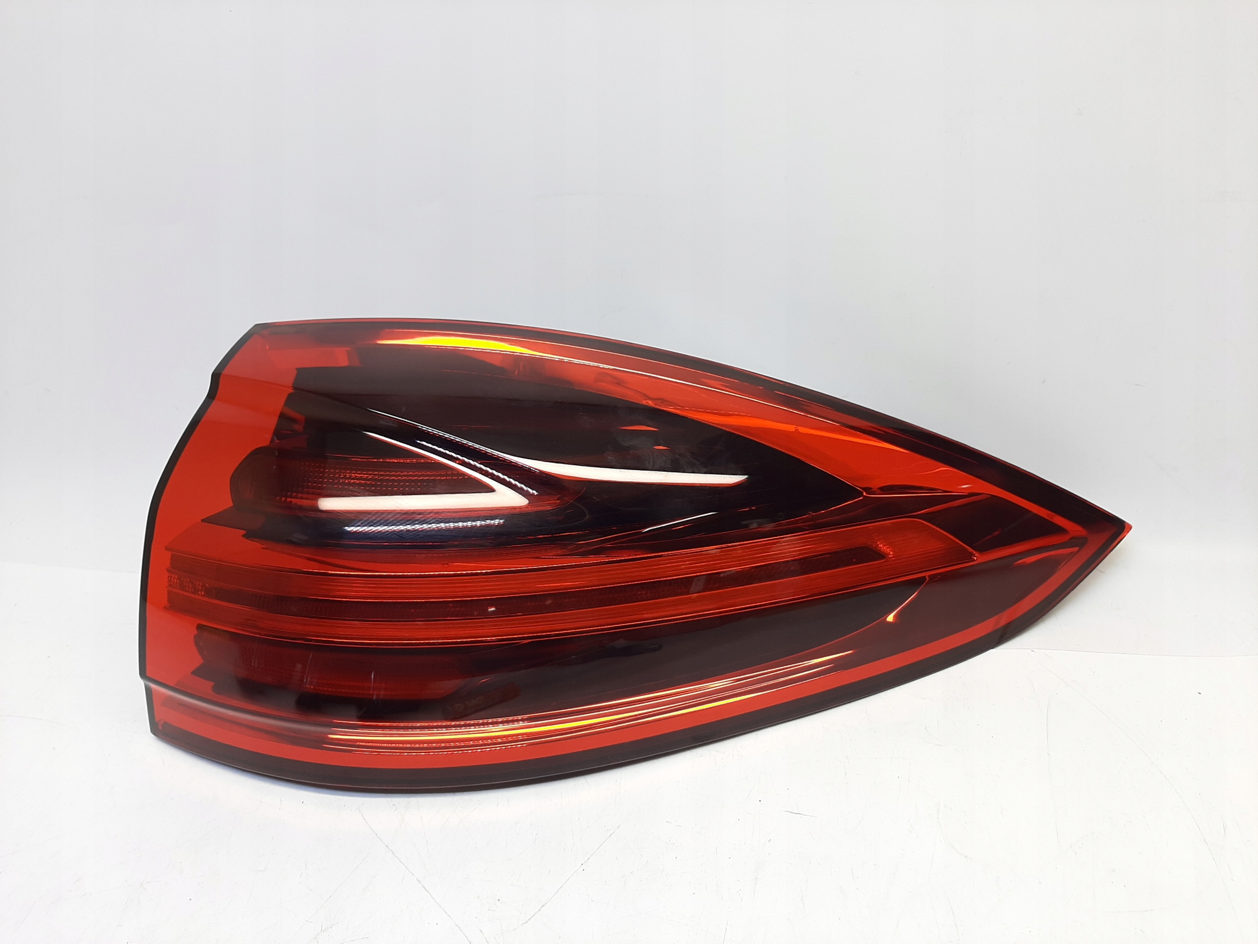 Porsche Cayenne GTS (2015-2017r.) Lampa Tył Prawa 7P5945208P - obrazek 2
