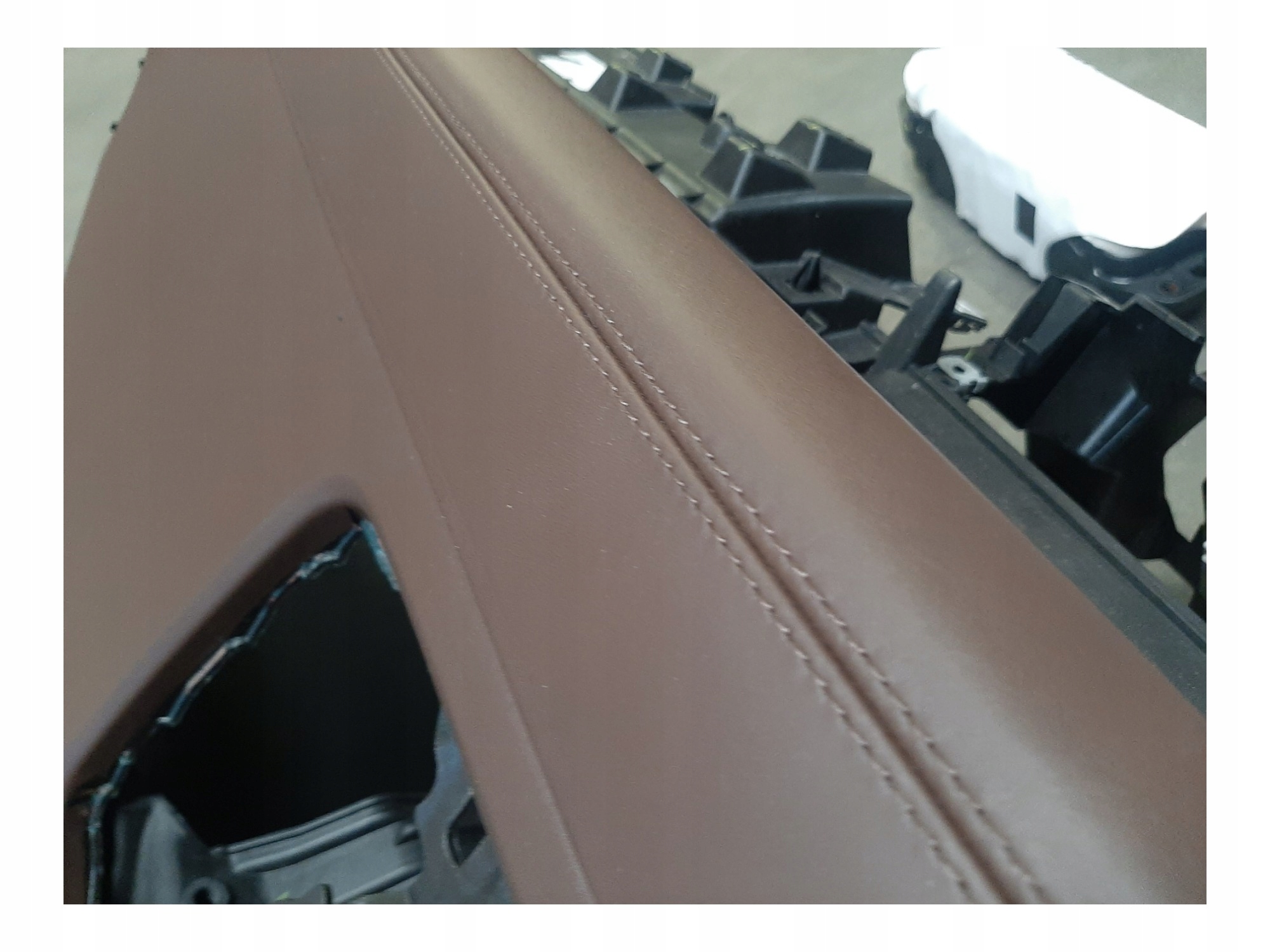 PORSCHE CAYENNE DESKA PODUSZKA PASY 17-23 9Y0858005 9Y3880741E 9Y0880204D - obrazek 6