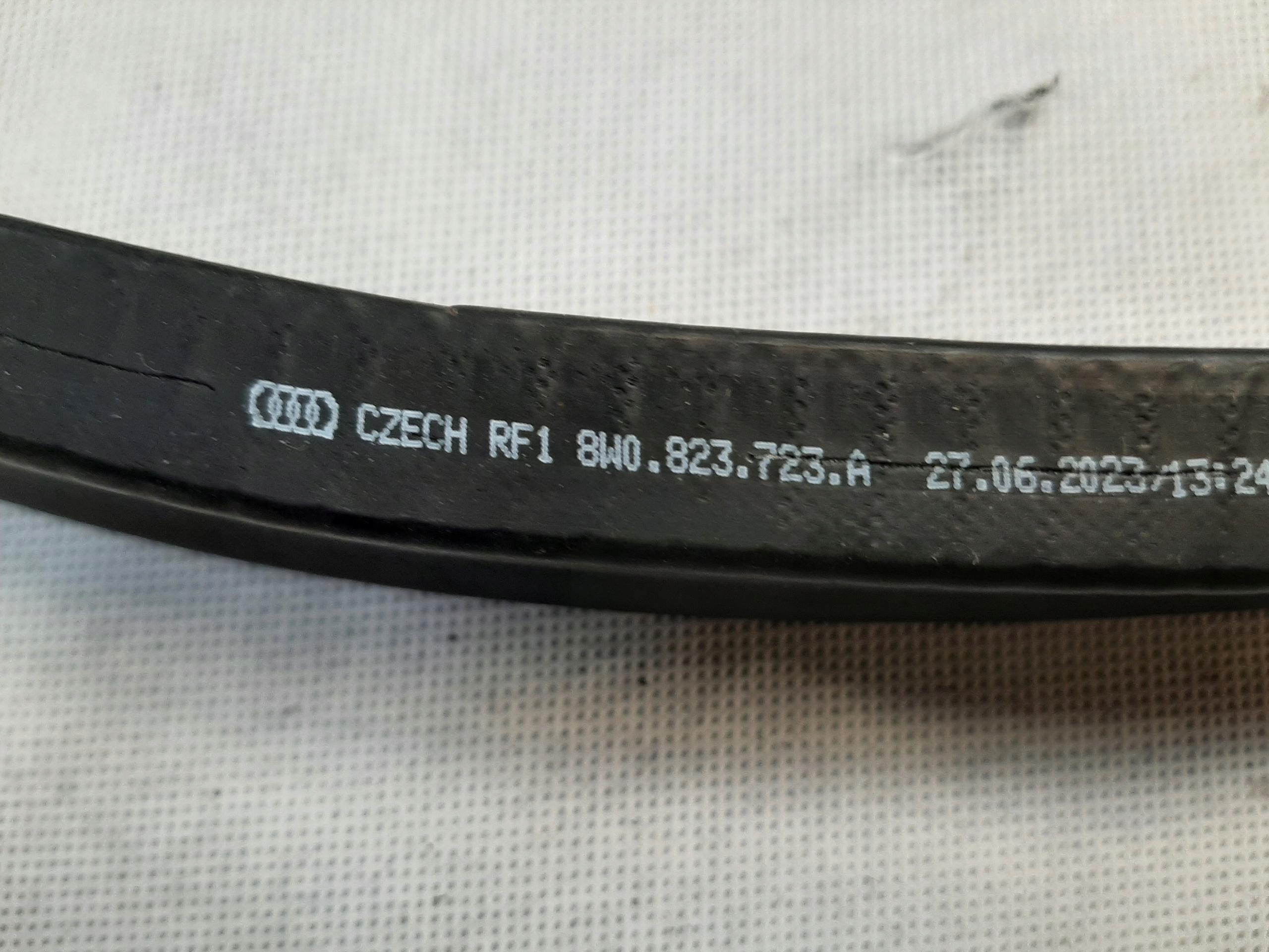 USZCZELKA KOMORY SILNIKA AUDI A5 SPORTBACK II LIFT 2.0 TDI 2020- 8W0823723A - obrazek 2