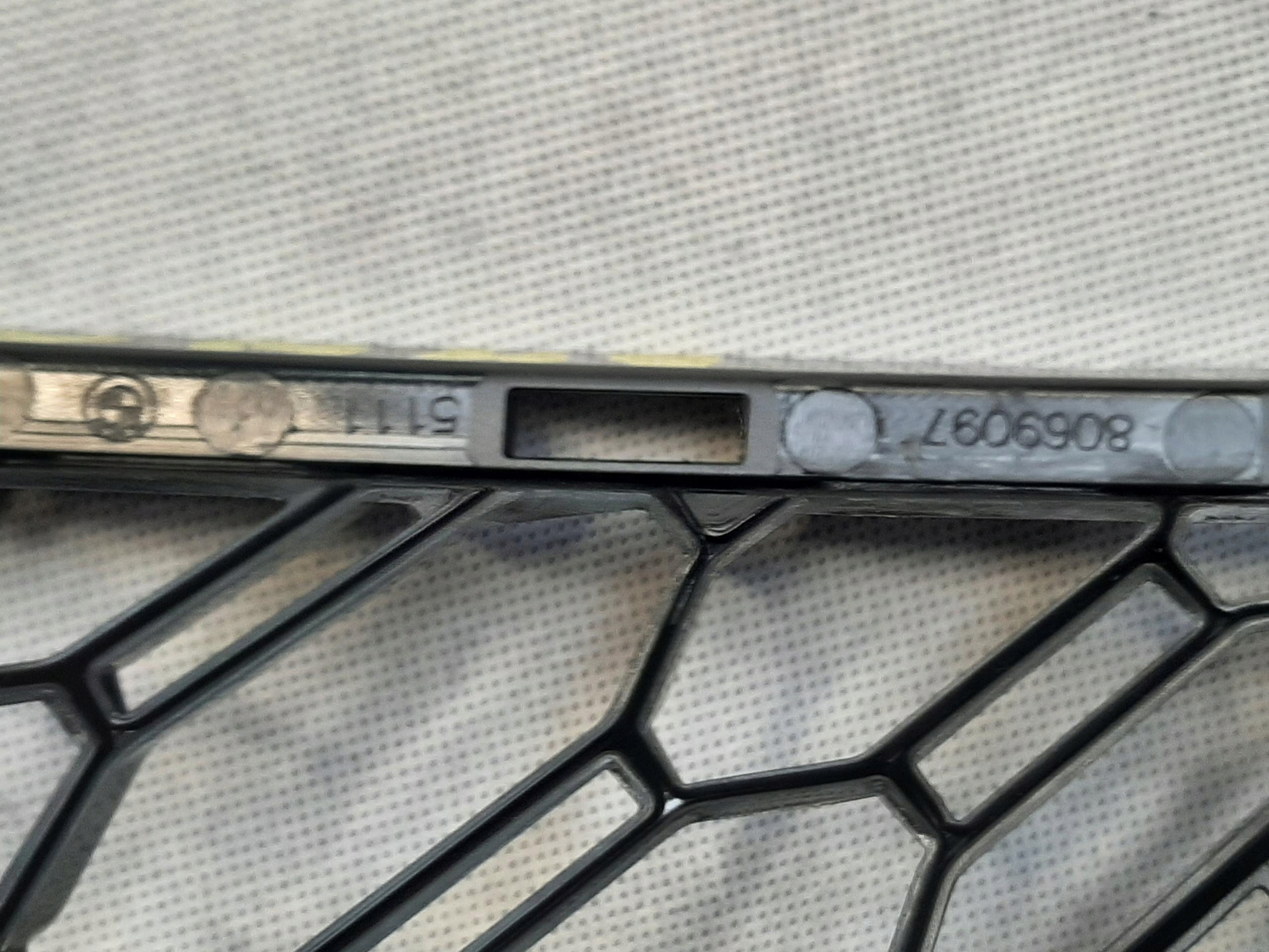 BMW X3 F39 KRATKA ZDERZAKA LEWY PRŻÓD M PAKIET 8069097 - obrazek 5