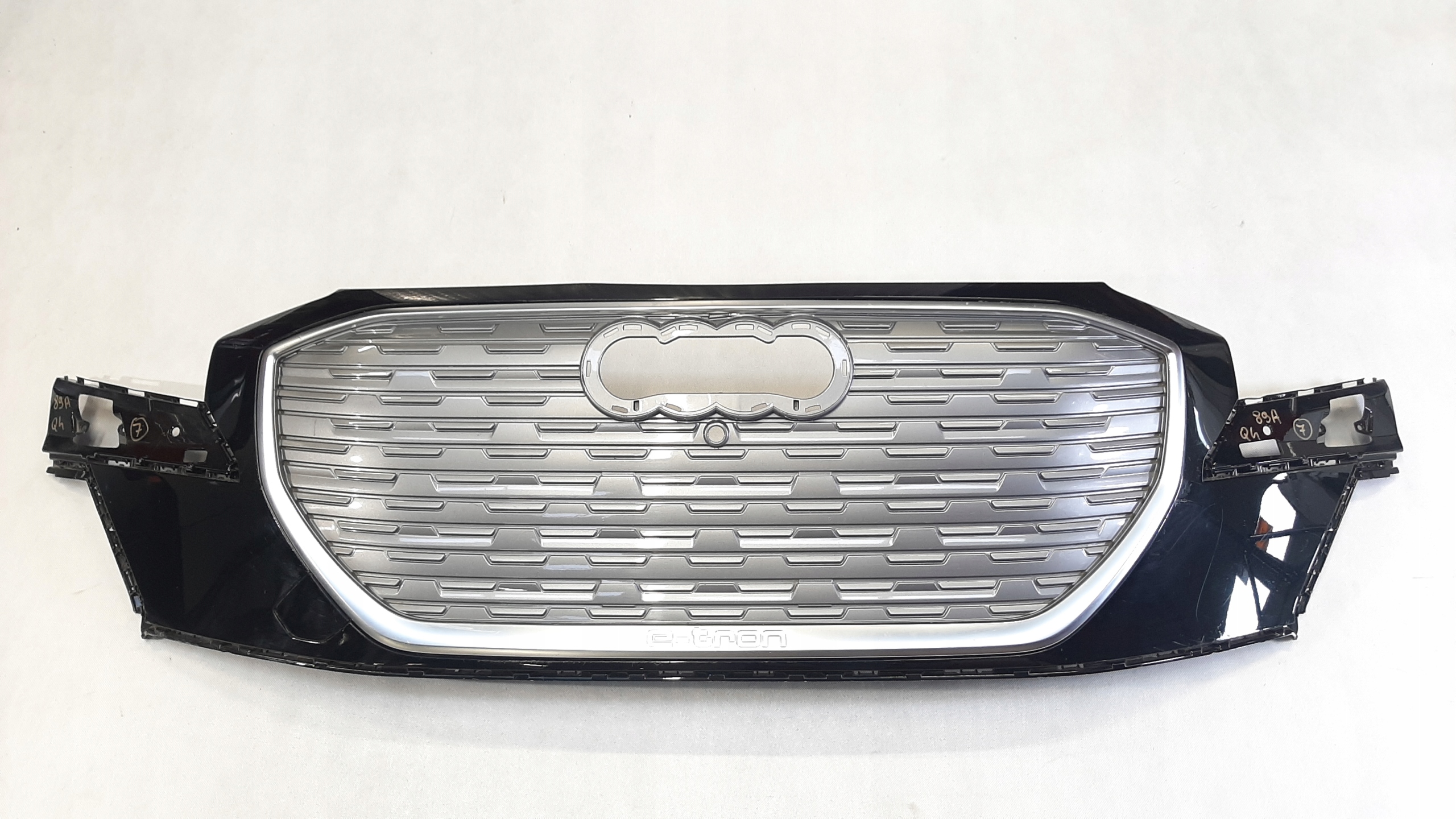 AUDI Q4 E-TRON GRILL ATRAPA 89A807725A 89A853653A - obrazek 4