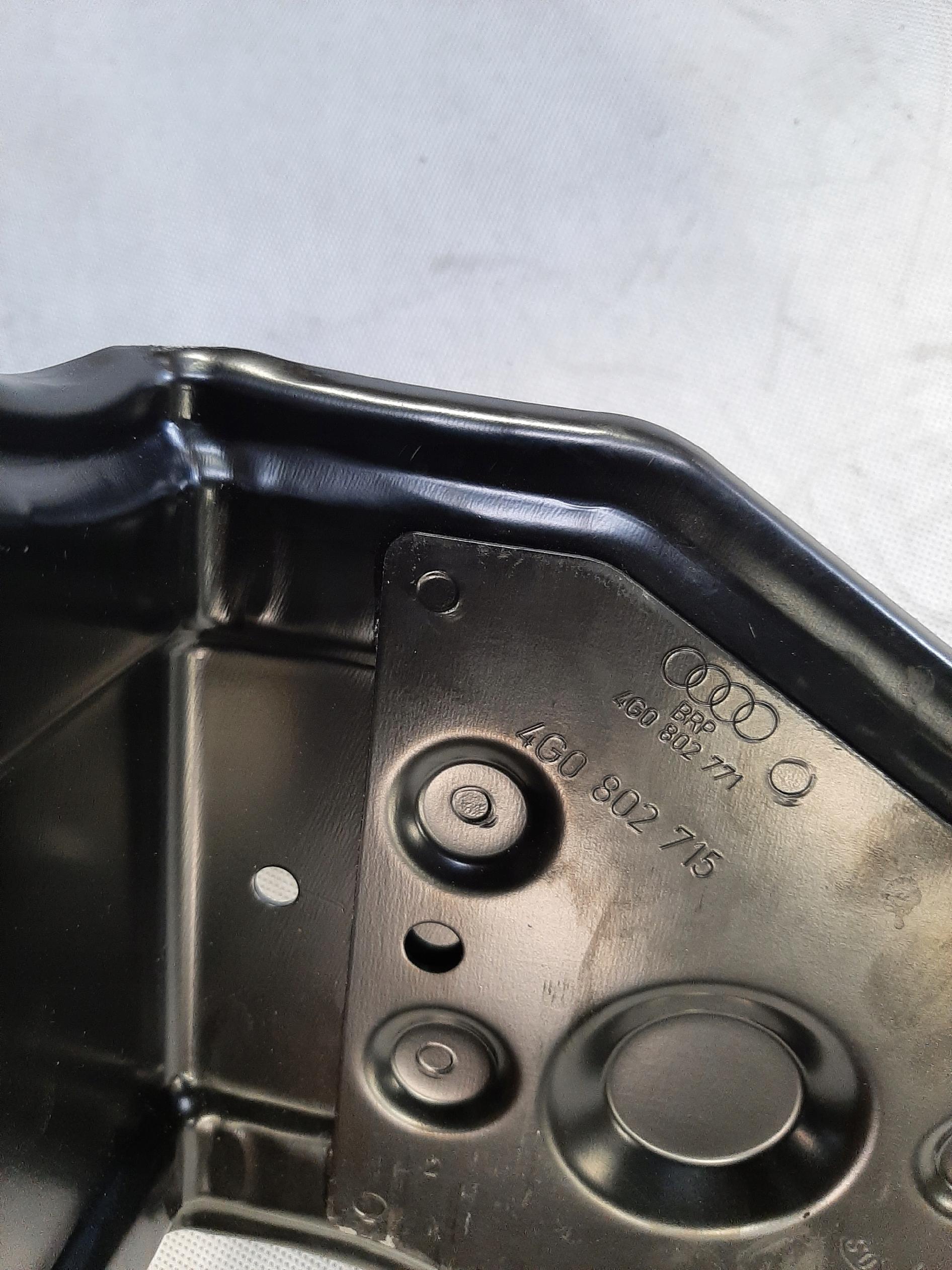AUDI A6 C7 11-14 MOCOWANIE UCHWYT KOŁA ZAPASOWEGO 4G0802715 - obrazek 2