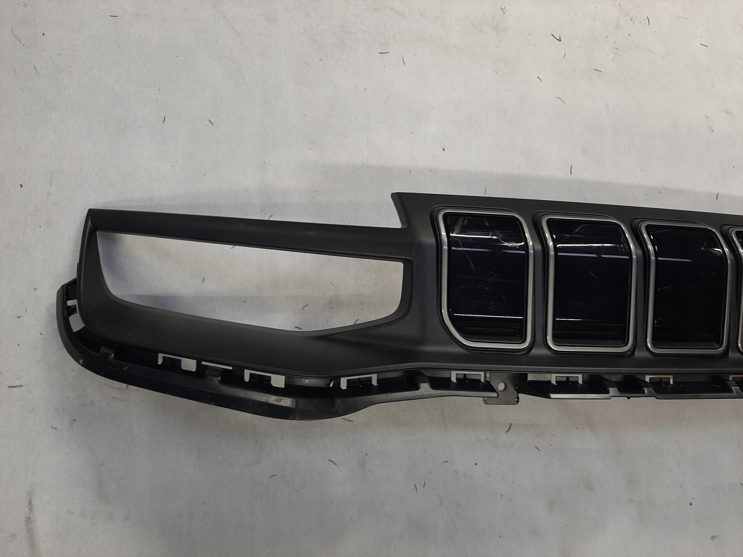 JEEP AVENGER 2023- ATRAPA CHŁODNICY GRILL 7357746150 735767817 - obrazek 4