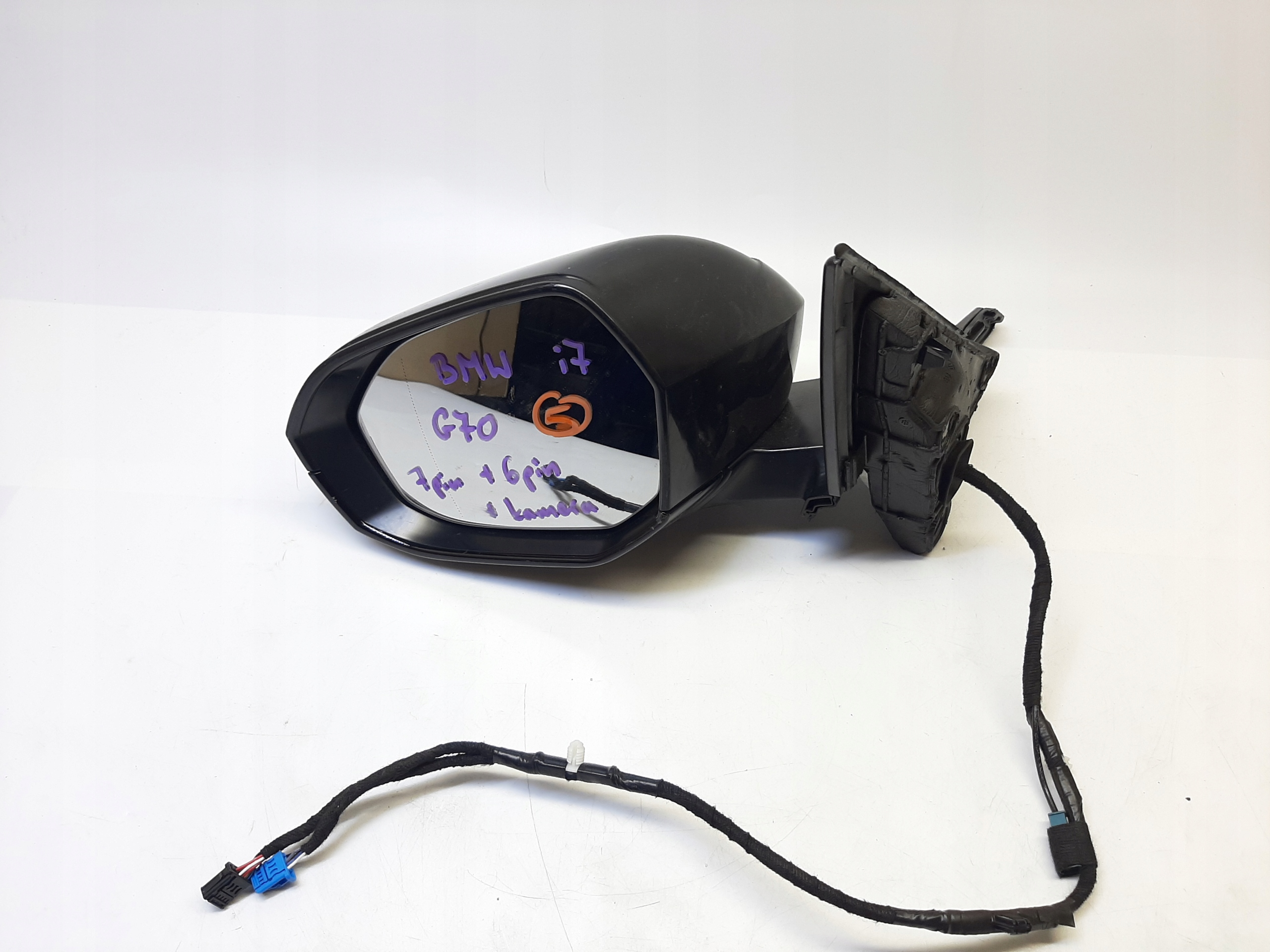 BMW i7 G70 LUSTERKO ZEWNĘTRZNE LEWE 7 + 6 PIN KAMERA 10802-100-01A