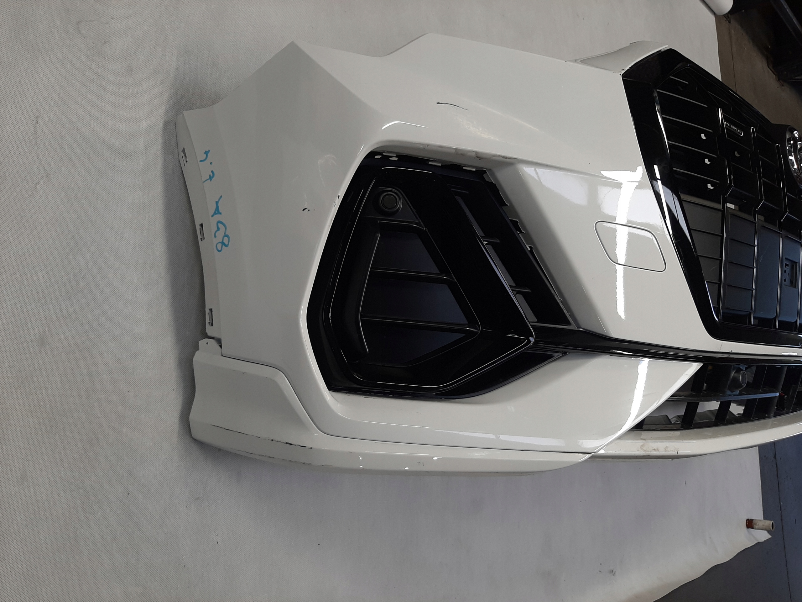 AUDI Q3 S-LINE ZDERZAK PRZÓD PRZEDNI 83A807437D - obrazek 4