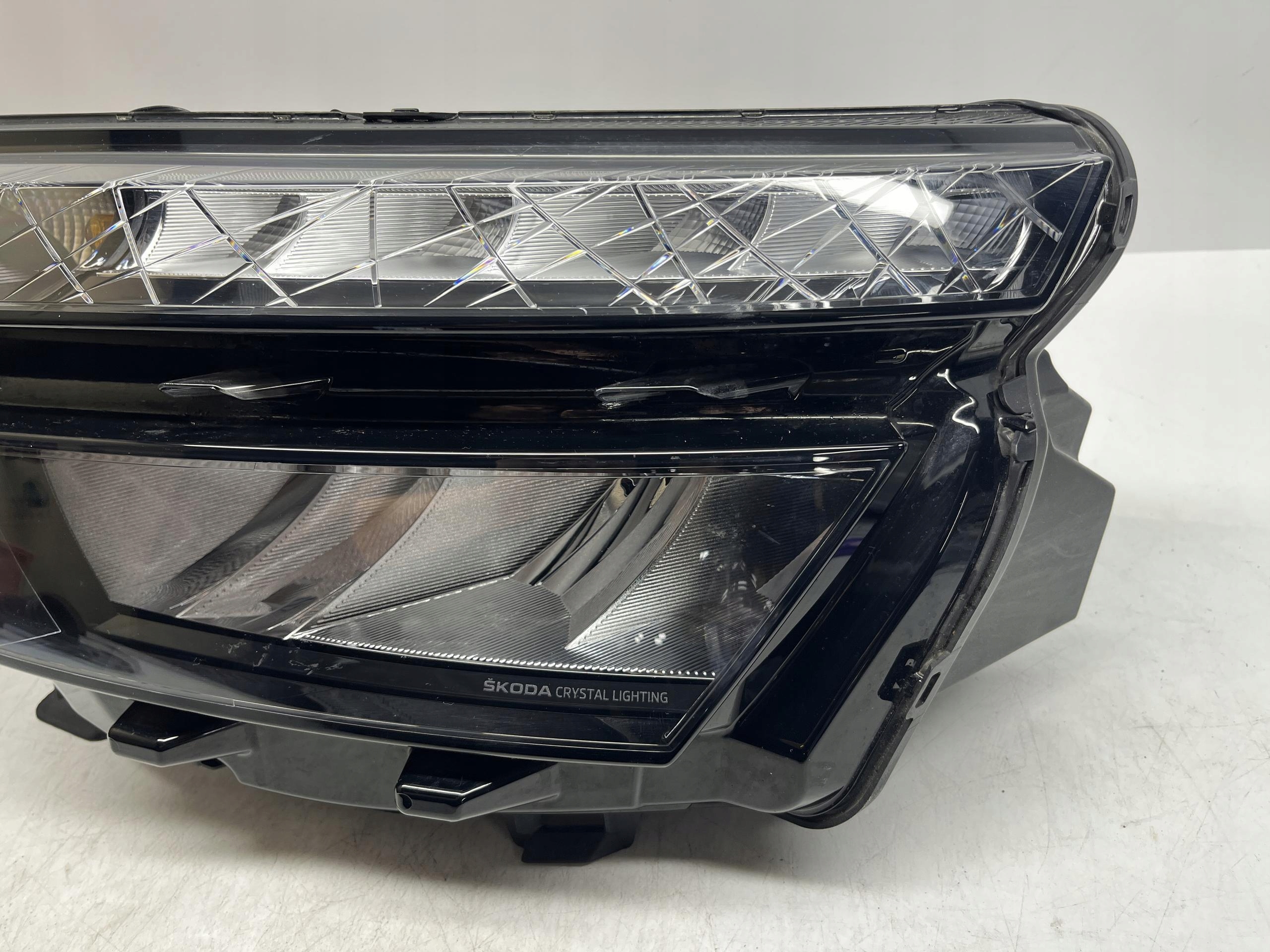 SKODA Kamiq REFLEKTOR LAMPA LEWY PRZÓD PRZEDNI LED 658941015 - obrazek 4