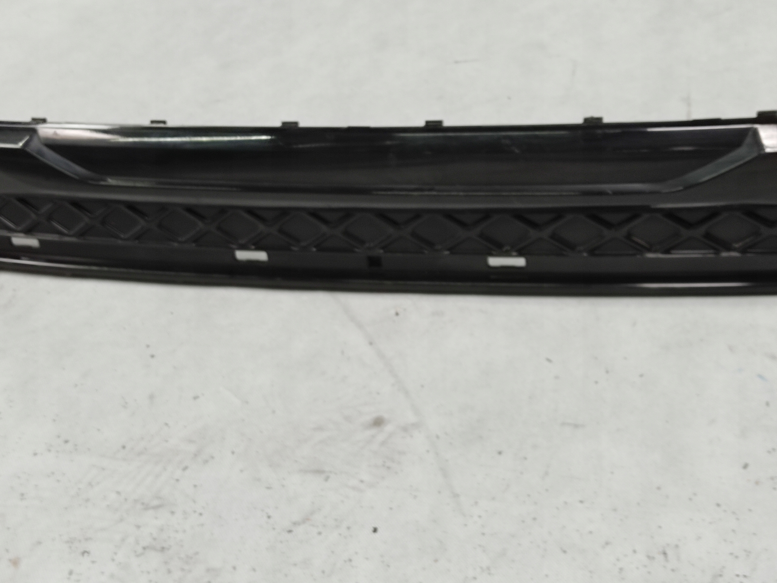 VW PASAT B9 KOMBI R-LINE 2023- LISTWA BLENDA ZDERZAKA TYŁ 3J0807423C - obrazek 3