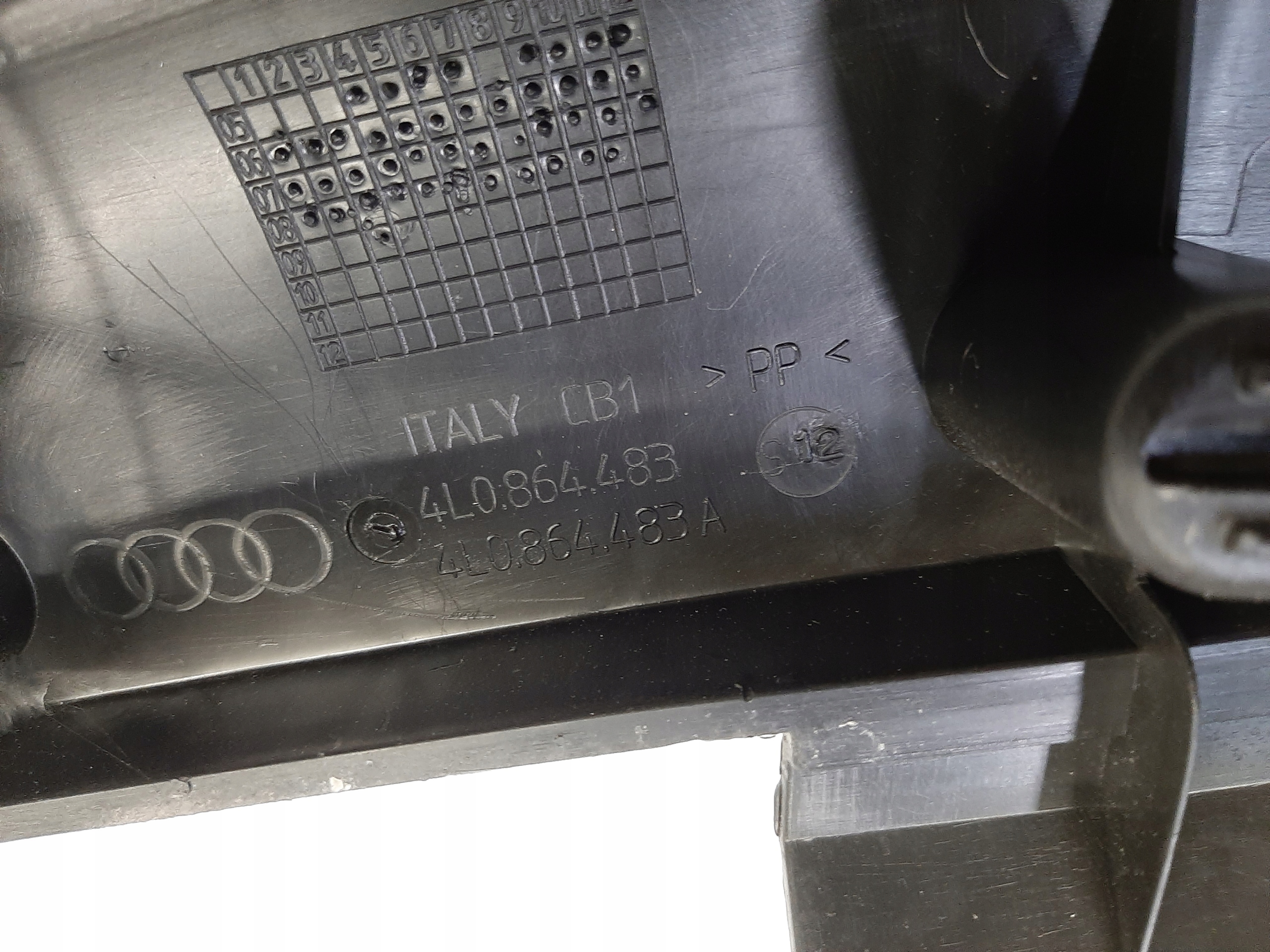 AUDI Q7 3.0 TDI 2005- OSŁONA PASA TYLNEGO 4L0864483 - obrazek 3