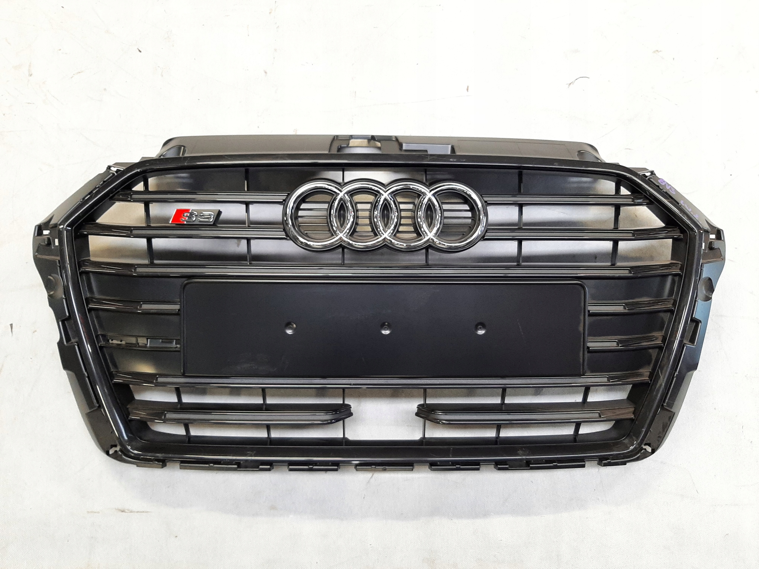 AUDI A3 S3 8V ATRAPA CHŁODNICY GRILL ZDERZAKA PRZÓD 8V3853651AE