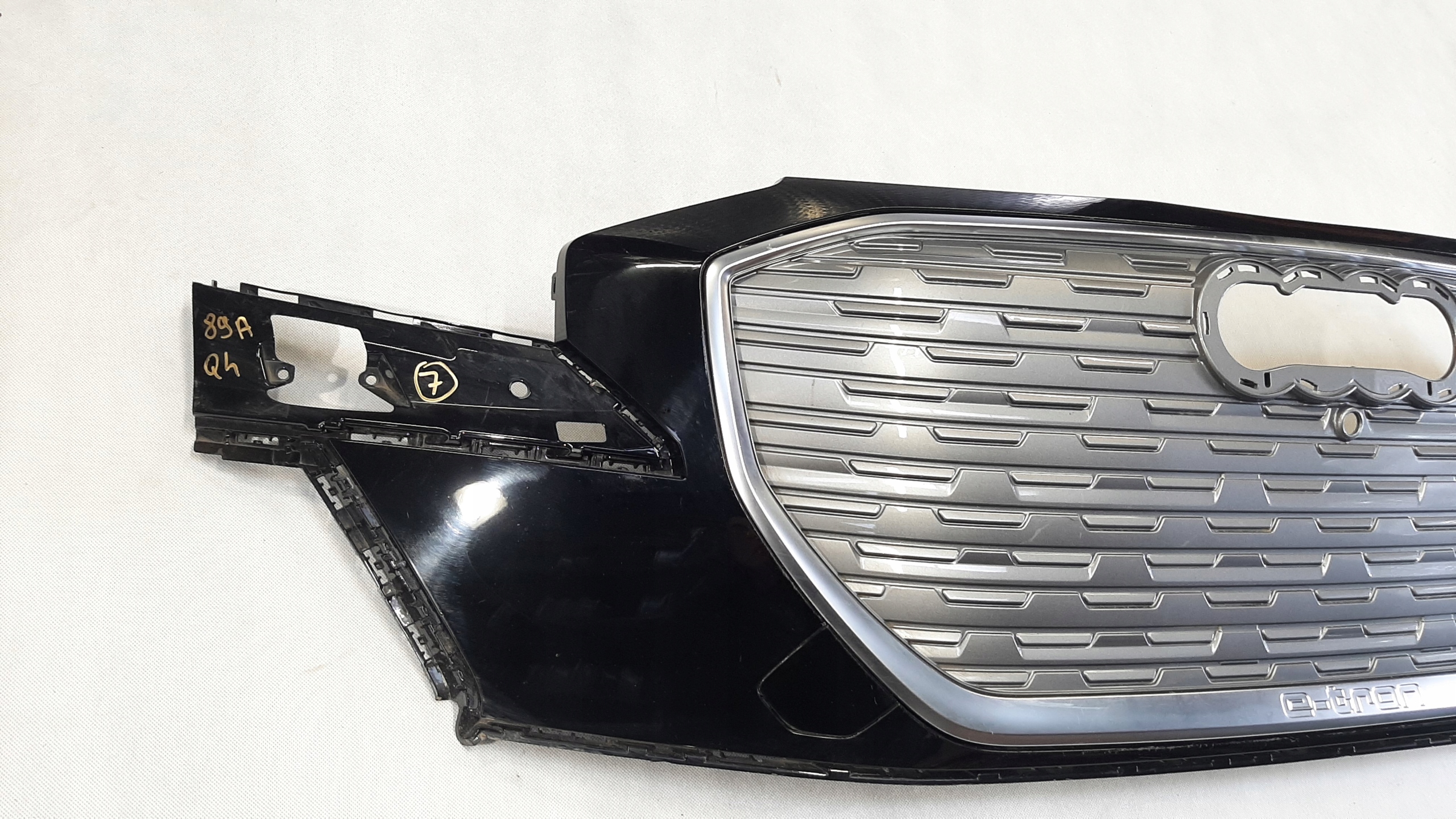 AUDI Q4 E-TRON GRILL ATRAPA 89A807725A 89A853653A - obrazek 6