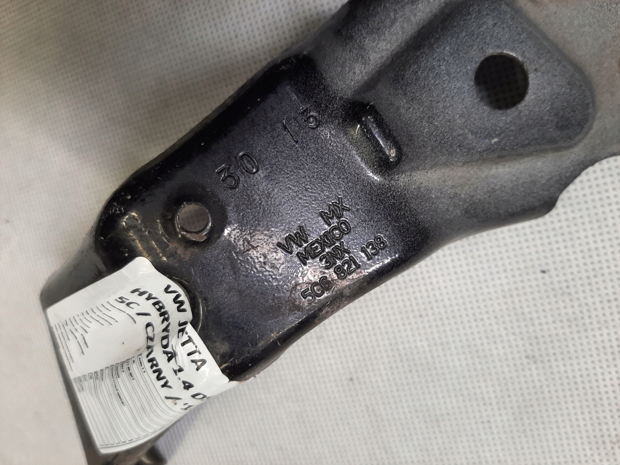 VW JETTA VI WSPORNIK MOCOWANIE BŁOTNIKA PRAWY PRZÓD PRZEDNIE 5C6821138 - obrazek 2