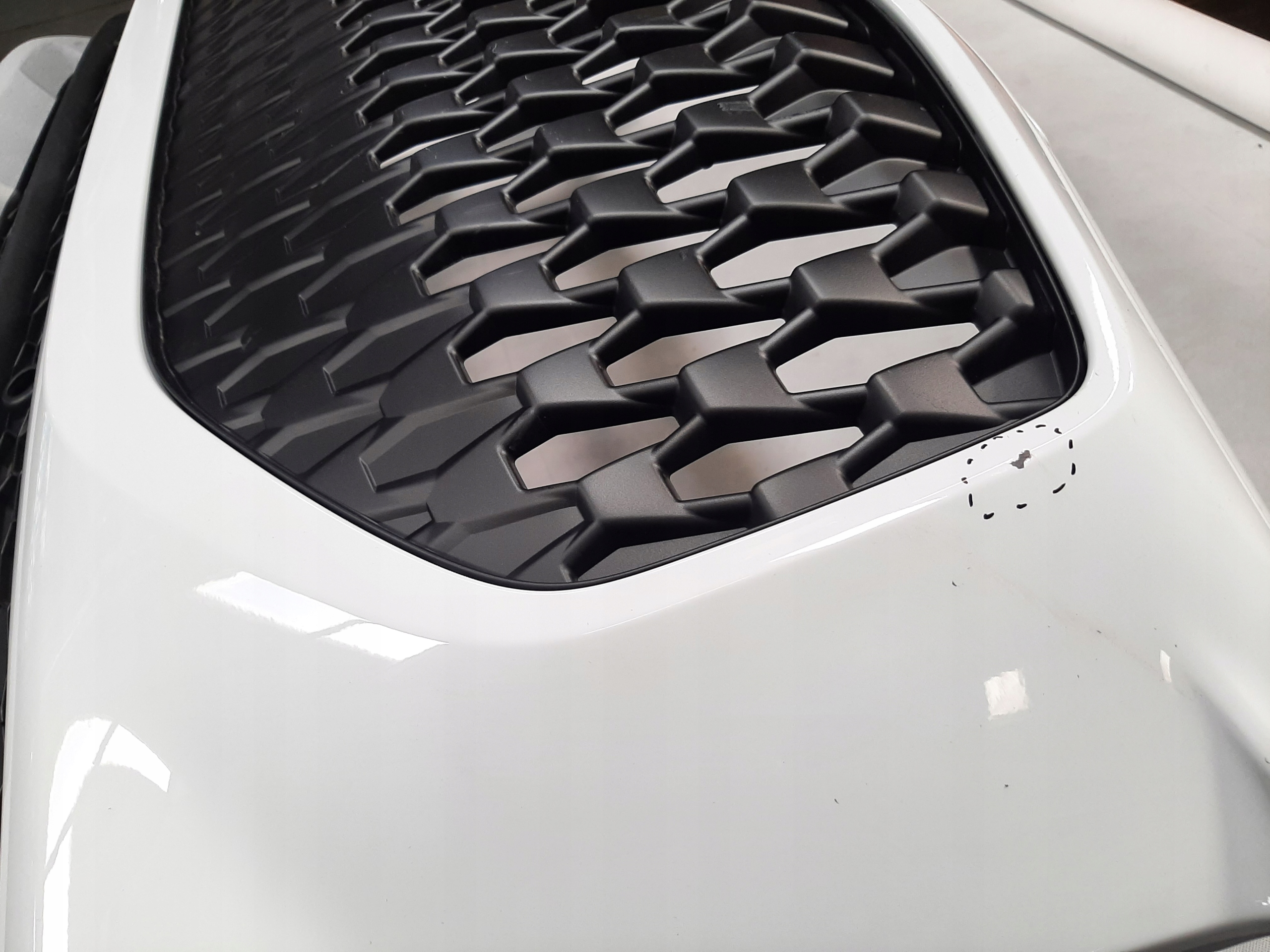 AUDI Q3 83H ZDERZAK PRZEDNI KOMPLETNY LS9R 83H807437 - obrazek 3