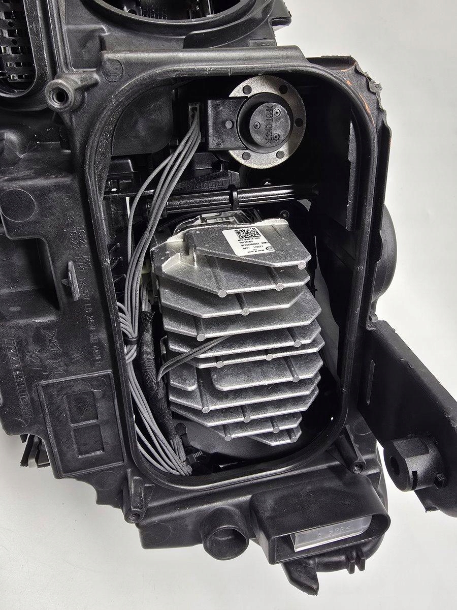 VW T-ROC I REFLEKTOR LAMPA PRAWY PRZÓD PRZEDNIA FULL LED 2GA941036P - obrazek 9