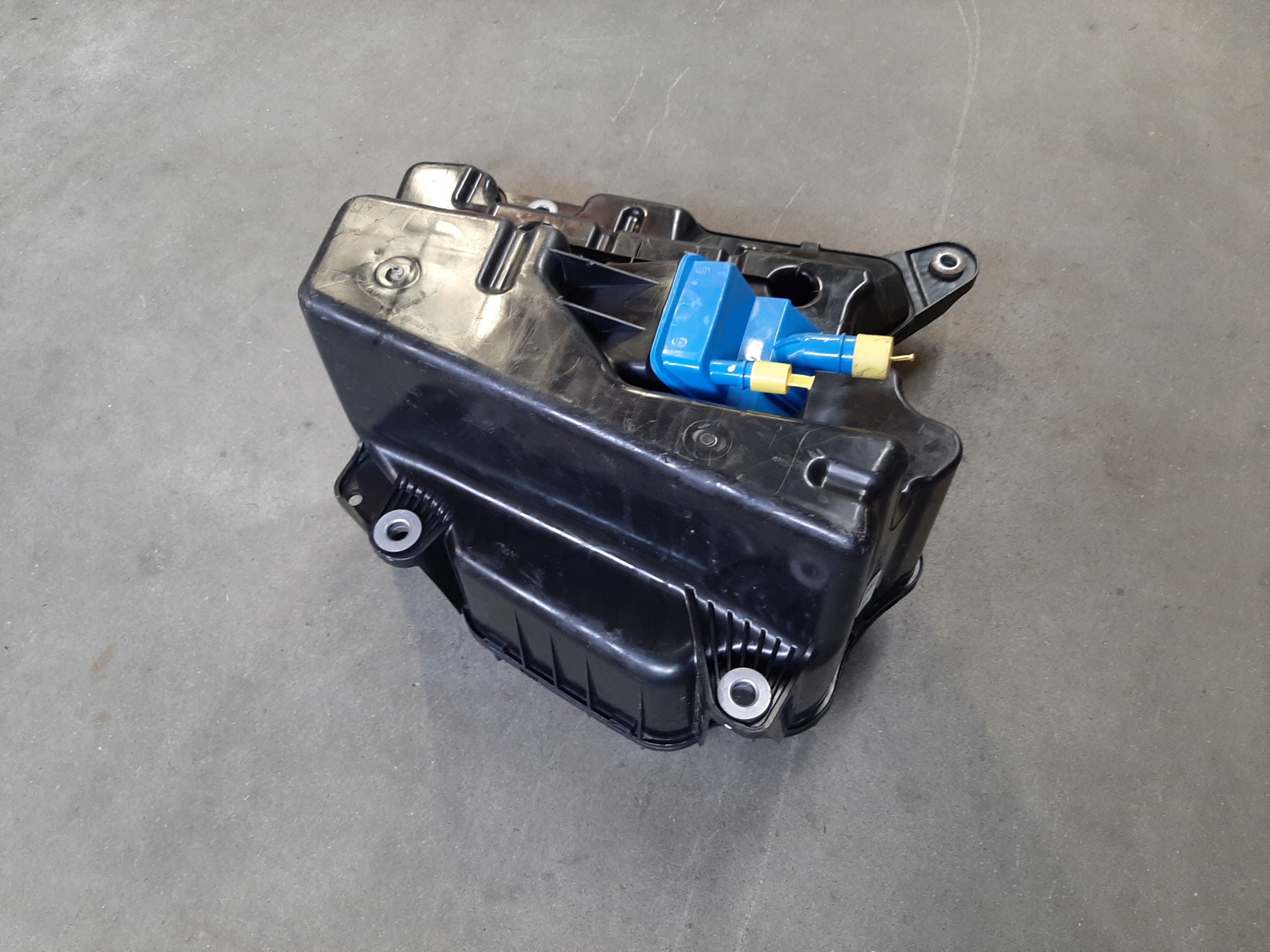 AUDI A4 A5 F5 B9 ZBIORNIK PŁYNU ADBLUE POMPA 8W0131878AQ - obrazek 3