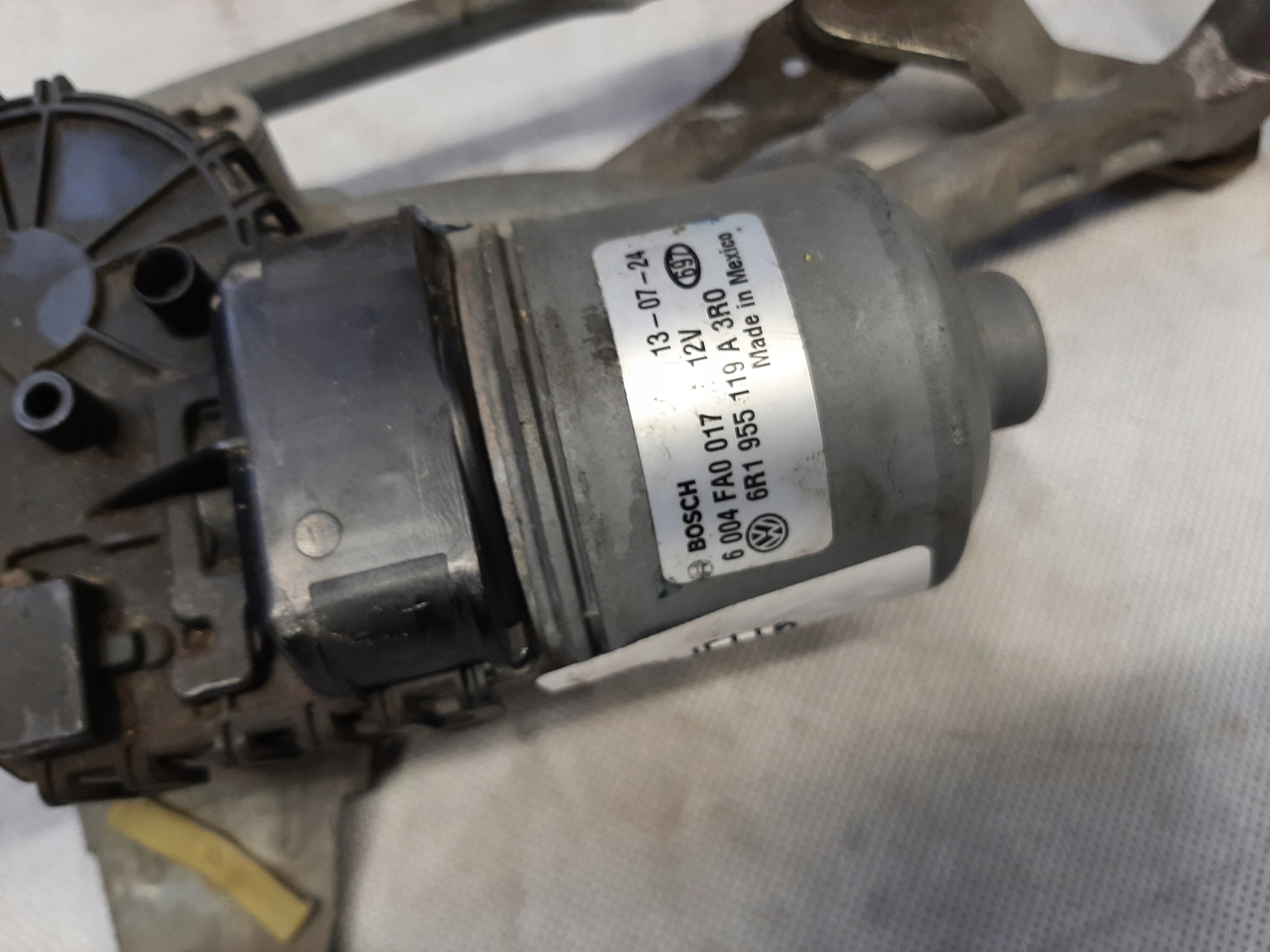 VW JETTA VI MECHANIZM SILNICZNEK WYCIERACZEK 6R1955119A - obrazek 2