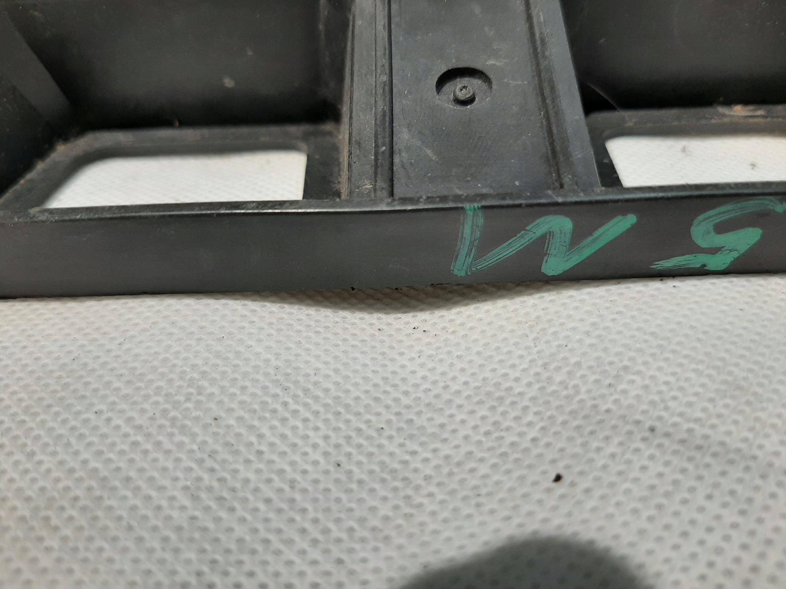 VW GOLF V PLUS ŚLIZG MOCOWANIE ZDERZAKA TYŁ 5M0807863 - obrazek 4