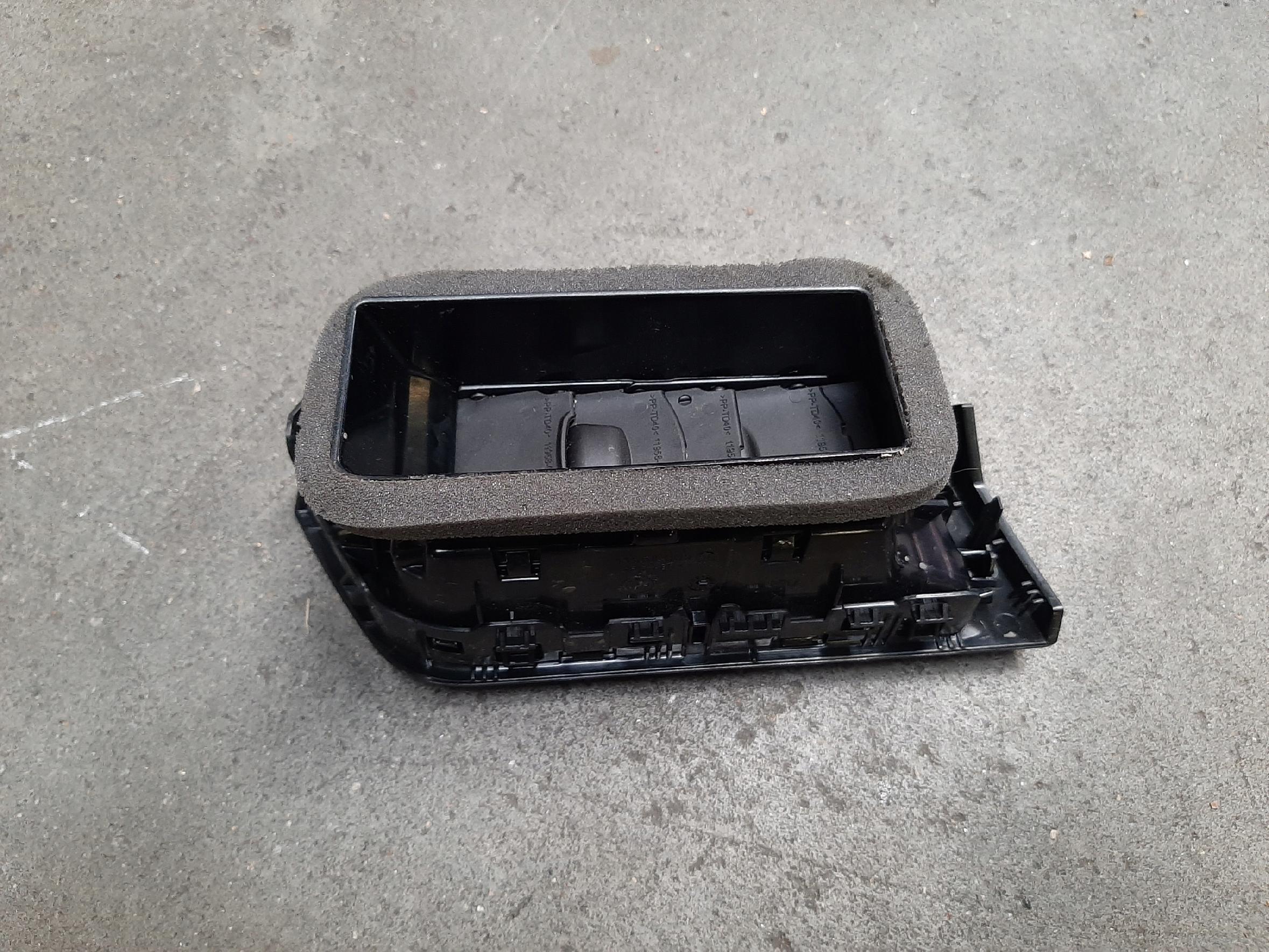 VW CADDY V 2020- KRATKA NAWIEWU PRAWA 2K8819704 2K9819204 - obrazek 2