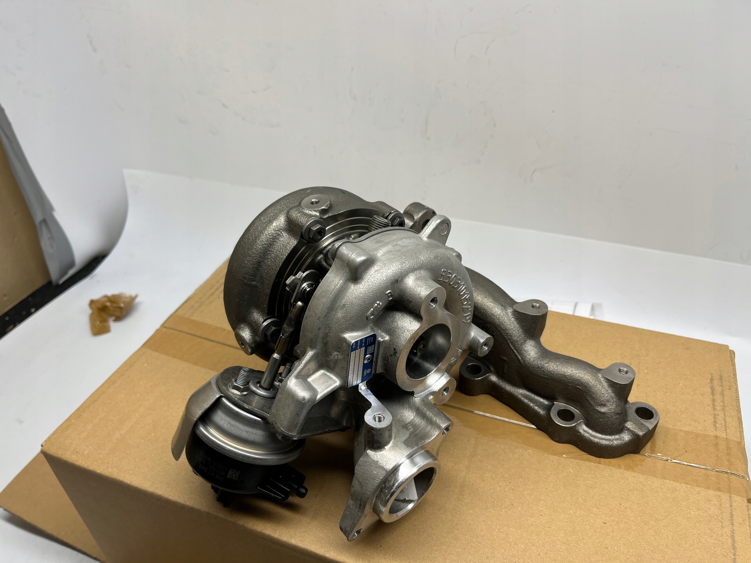 Audi A6 S6 Turbo Turbina Turbosprężarka 0Km 04L253056E