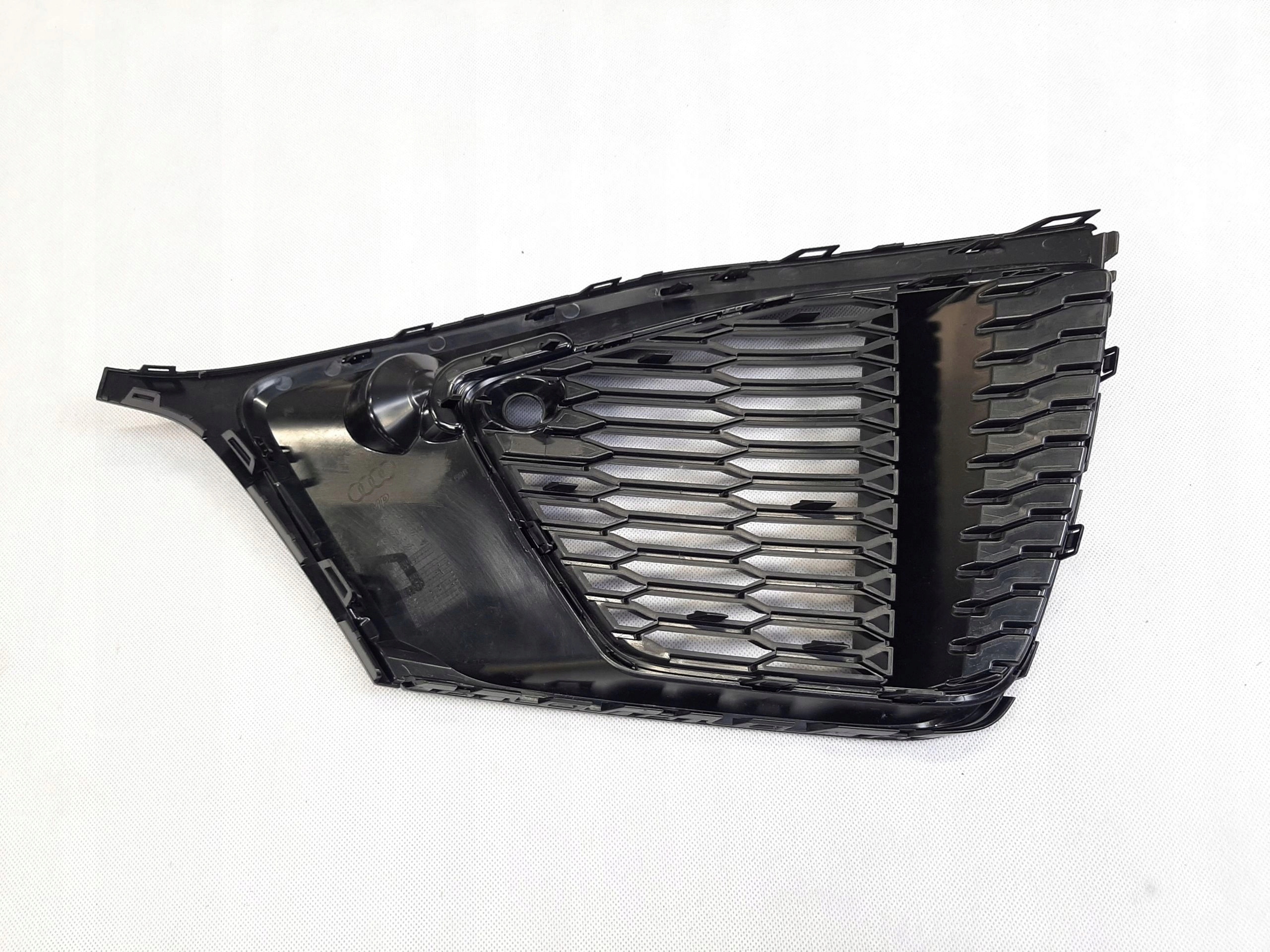 AUDI Q8 S-LINE LEWA ATRAPA KRATKA WLOTU POWIETRZA 4M8807681A - obrazek 4