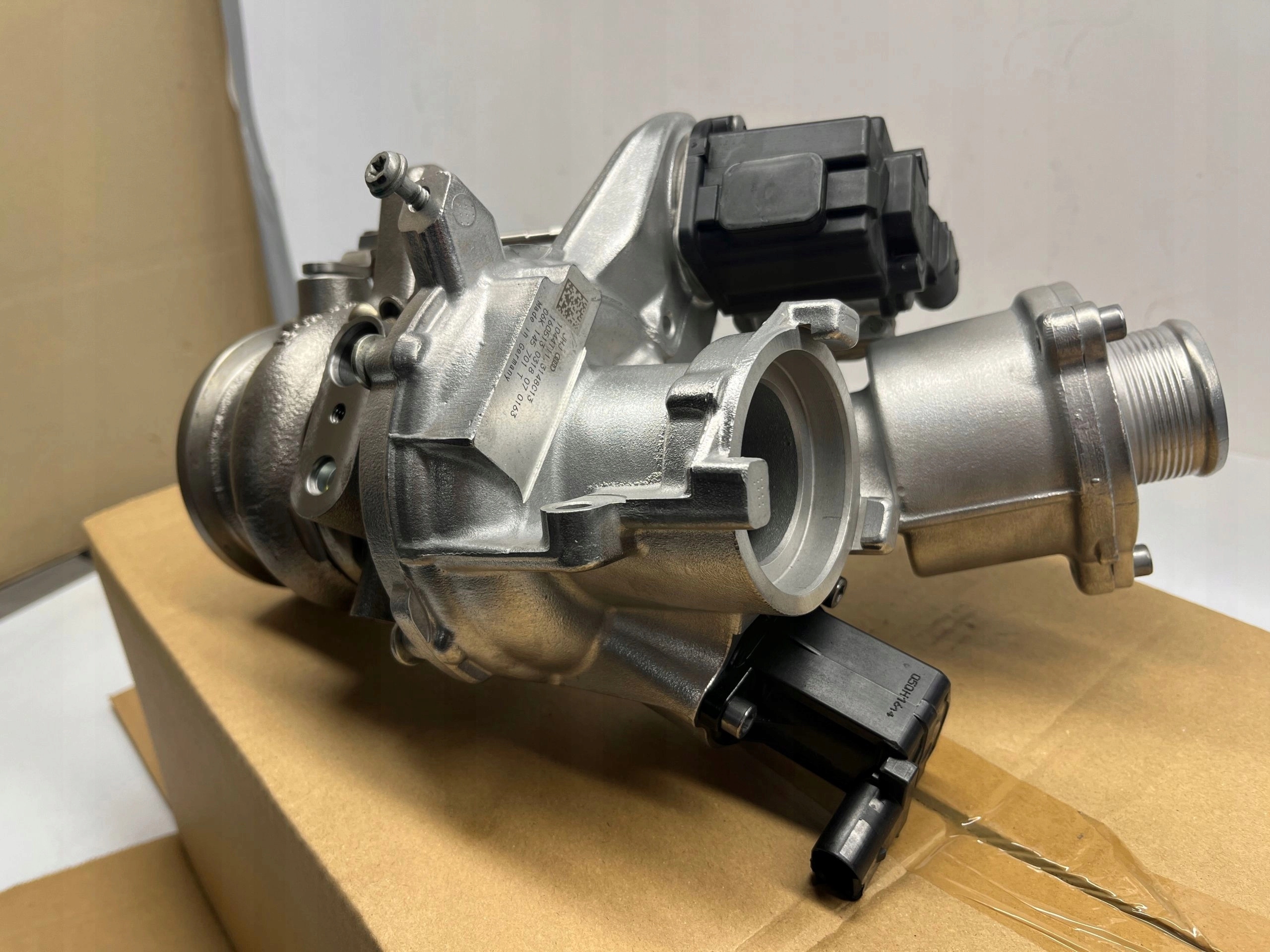 Audi A3 TT TTRS 2.0TFSI Turbo Turbina Turbosprężarka Nowa 0Km 06K145701T - obrazek 4