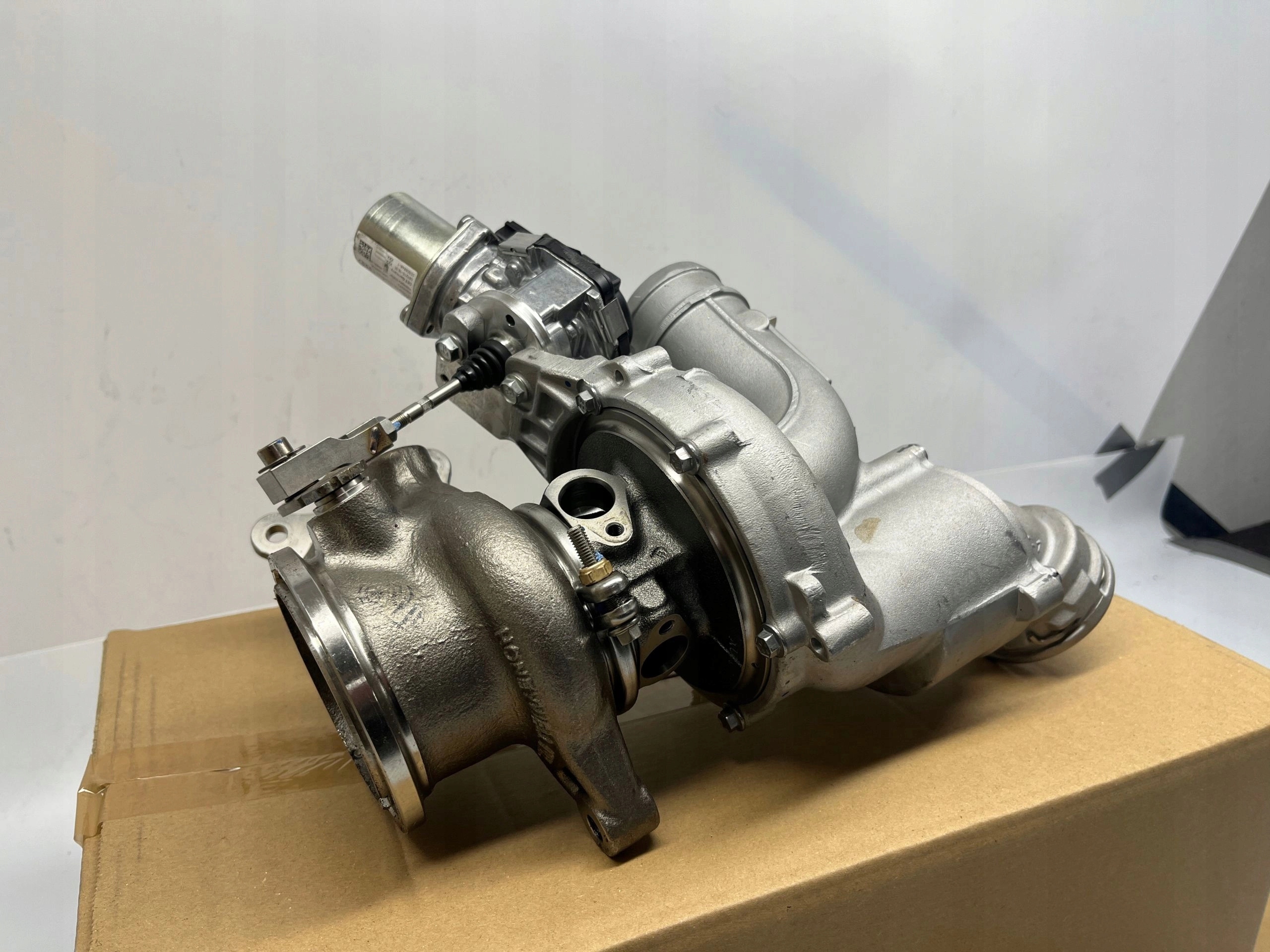 Vw Scirocco Beetle Turbo Turbina Turbosprężarka 1Km 06K145715D